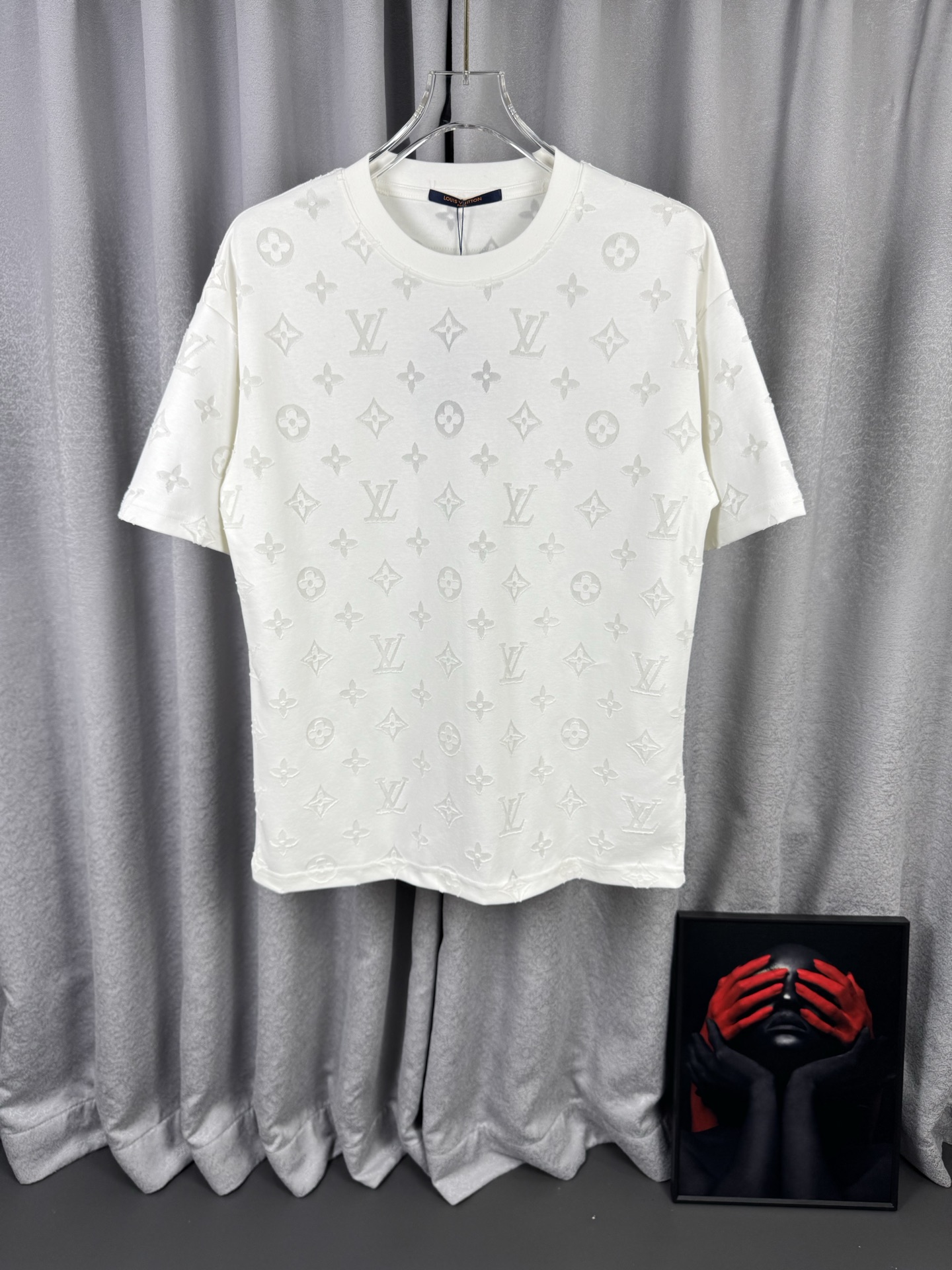 P90 1V Louis Vuitton, camiseta de cuello redondo de alta calidad de 320 gramos, clásica de la marca, logo clásico de le…