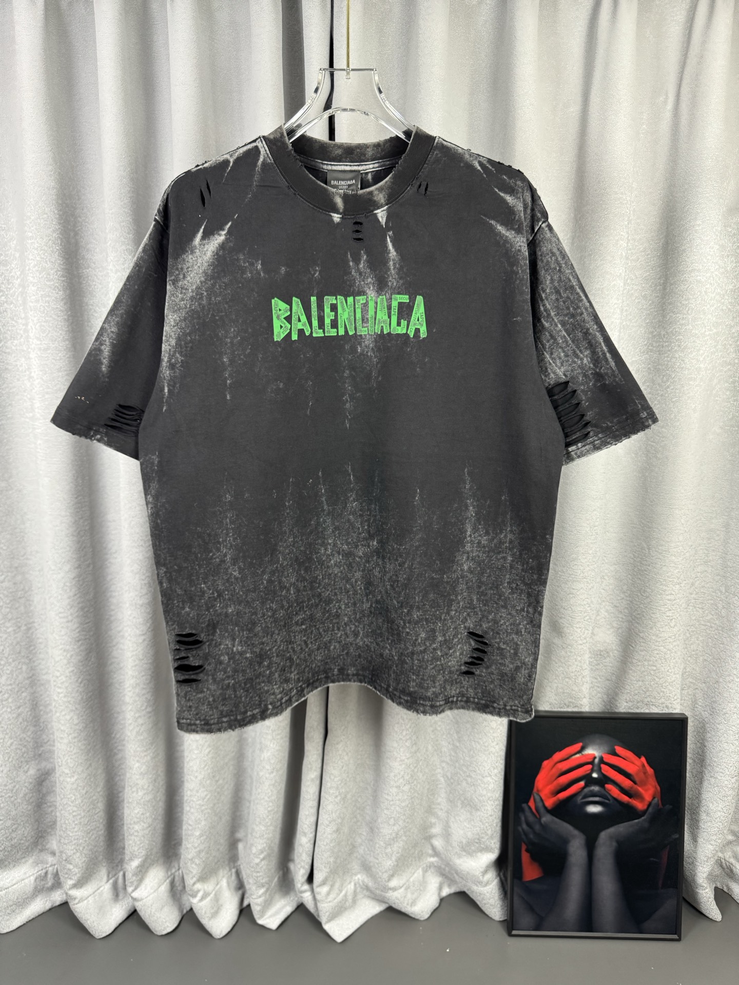 P110 BLCG Balenciaga, artesanía pesada a nivel de mostrador, desgastada, lavada y desgastada. Detalles de posicionamien…