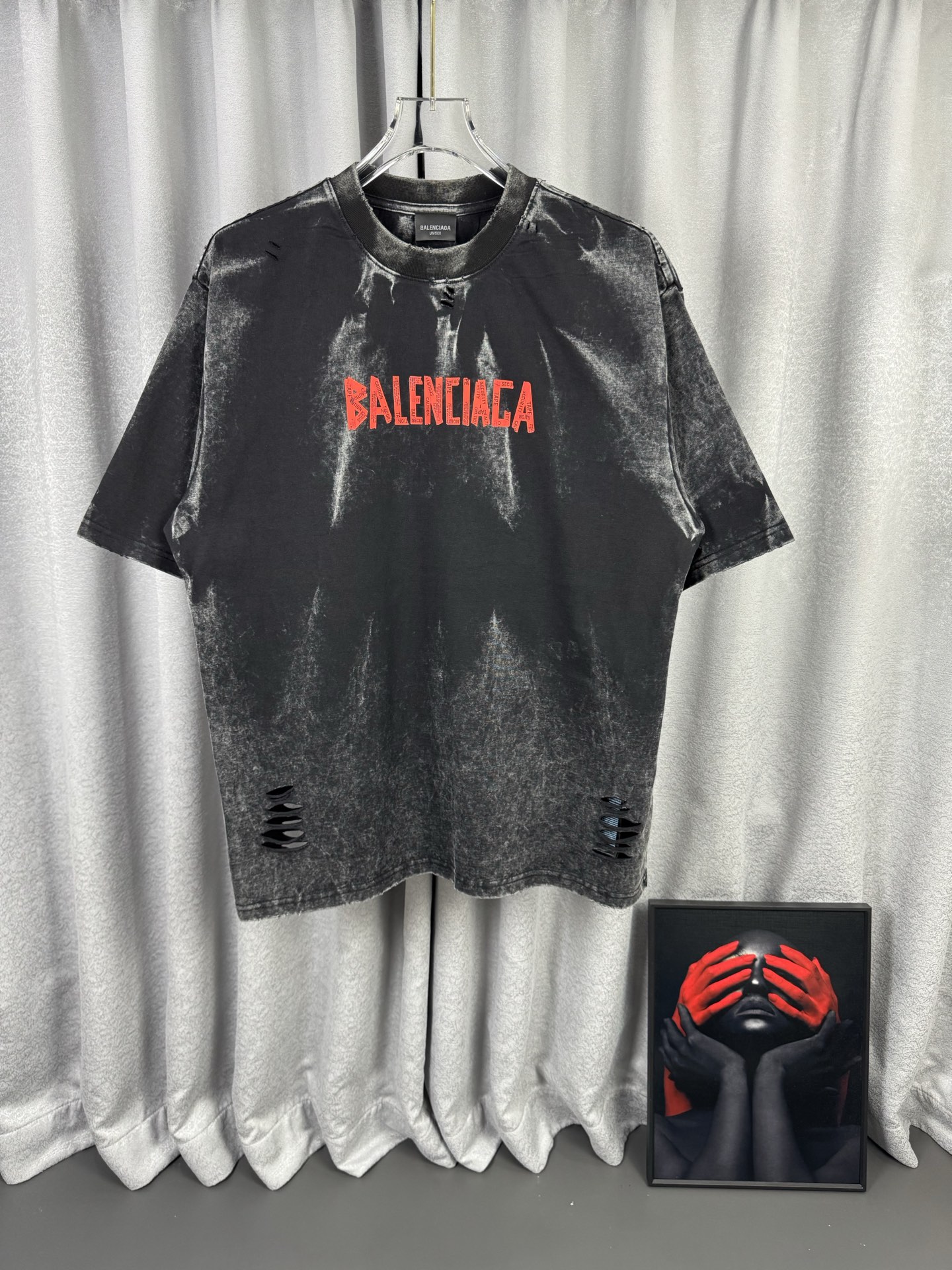 P110 BLCG Balenciaga, artesanía resistente a nivel de mostrador, deshilachada, lavada y desgastada. Detalles de posicio…