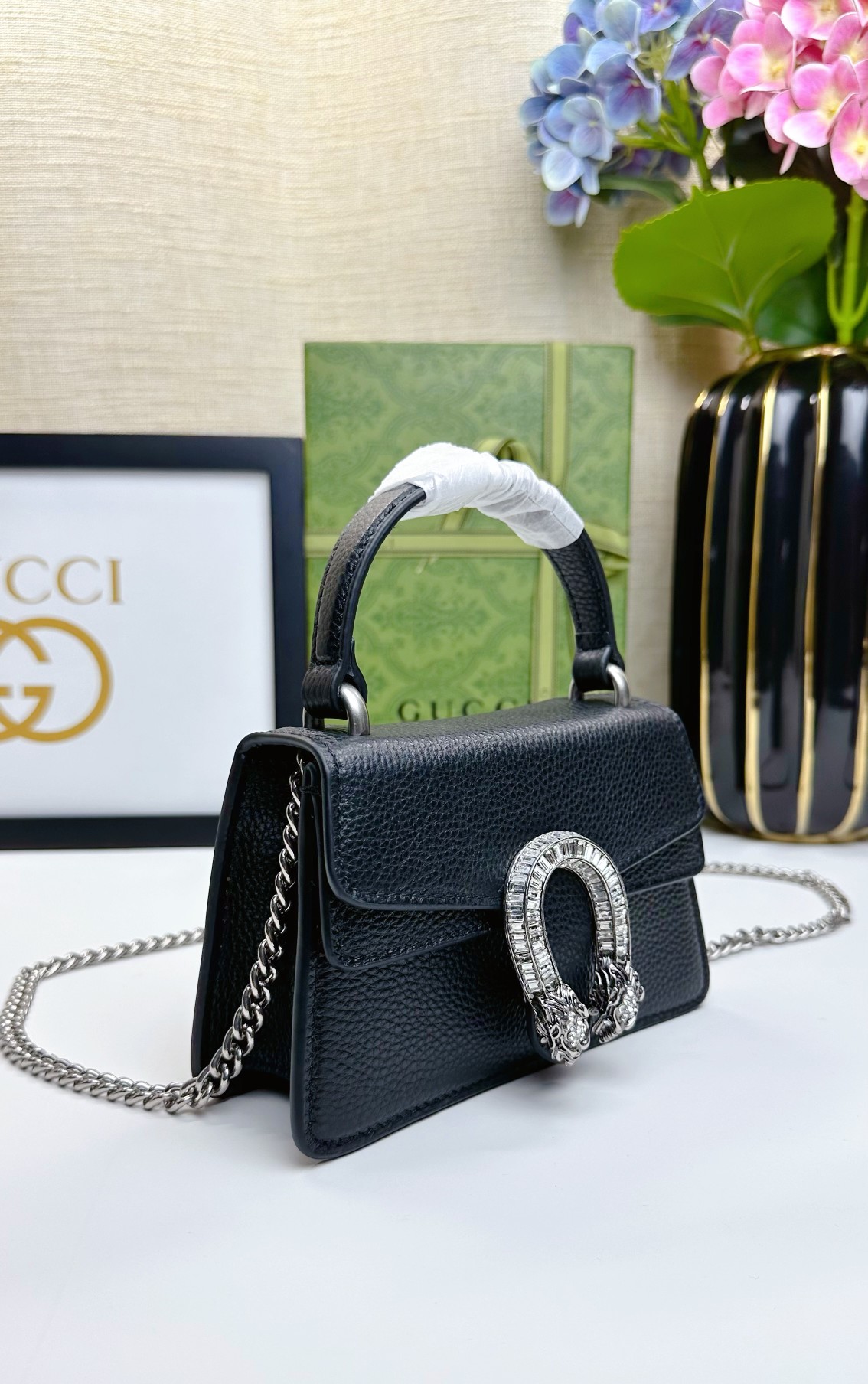 Dionysusミニ手提げバッグ - グリーンレザーと水晶の豪華なデザイン