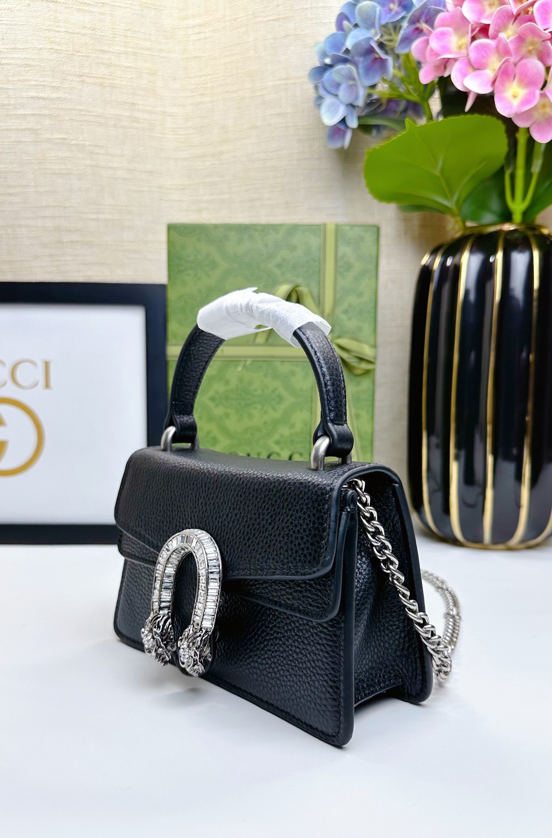 Dionysusミニ手提げバッグ - グリーンレザーと水晶の豪華なデザイン