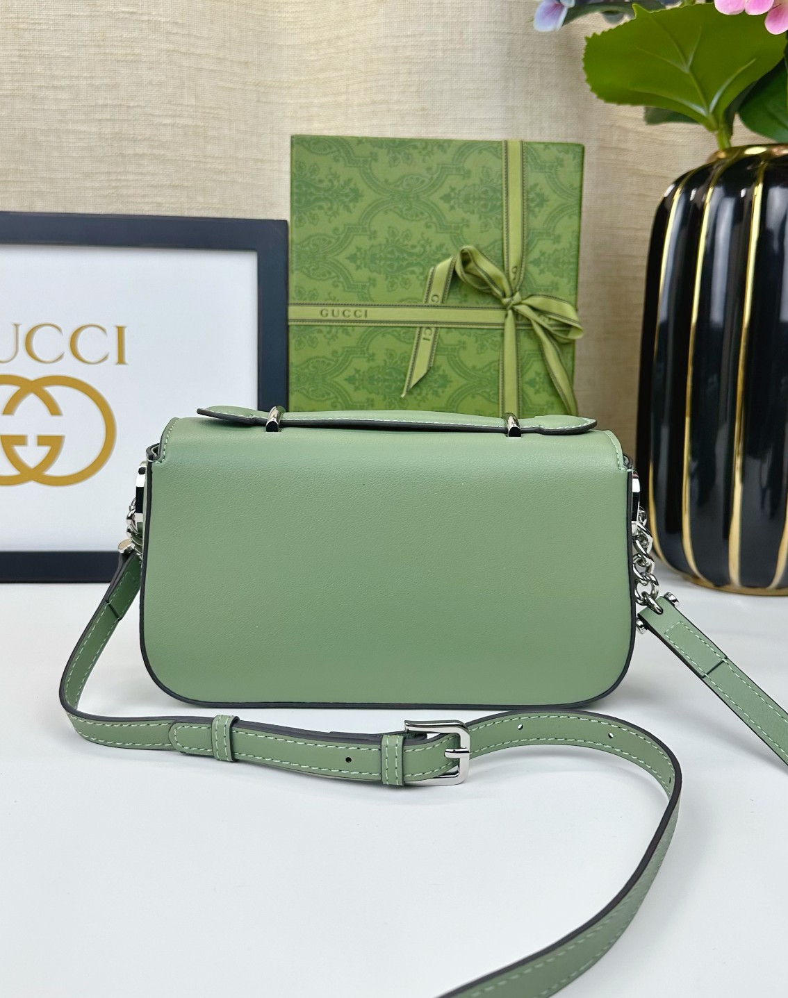 Gucci Petite GGシリーズ迷你肩背包 - 柔らかい白色レザーと双Gデザイン