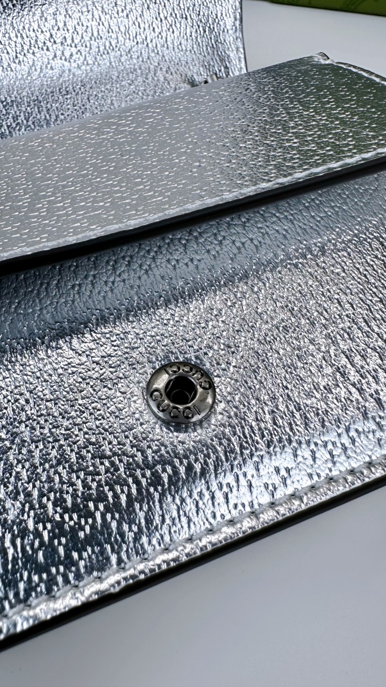 Dionysusシリーズ迷你手提包 - 緑の革と水晶装飾のラグジュアリーデザイン