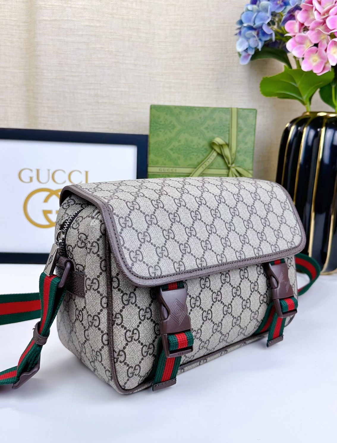 Gucci 504 GG郵差包 モダンなデザインと機能性を兼ね備えた一品