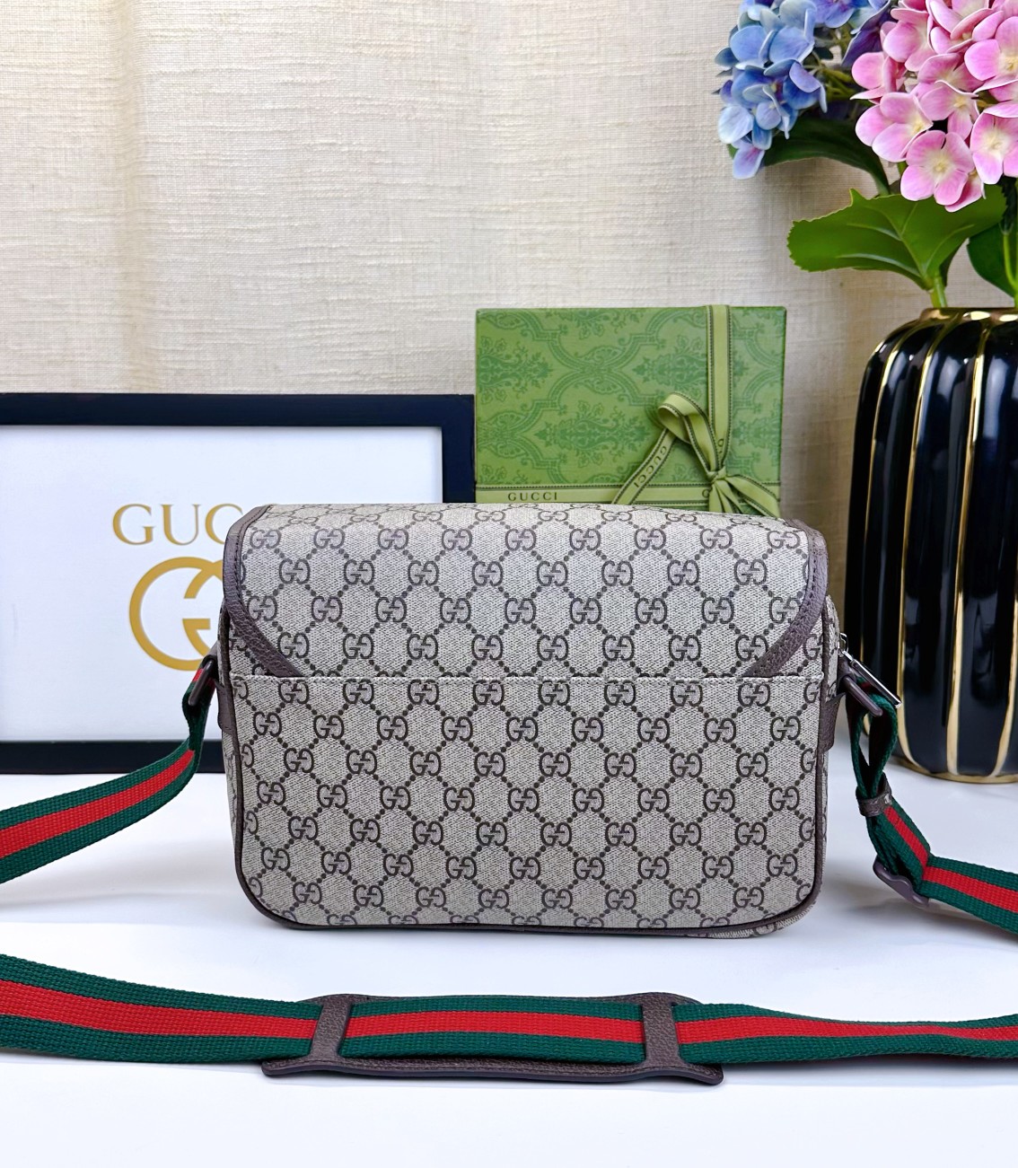Gucci 504 GG郵差包 モダンなデザインと機能性を兼ね備えた一品