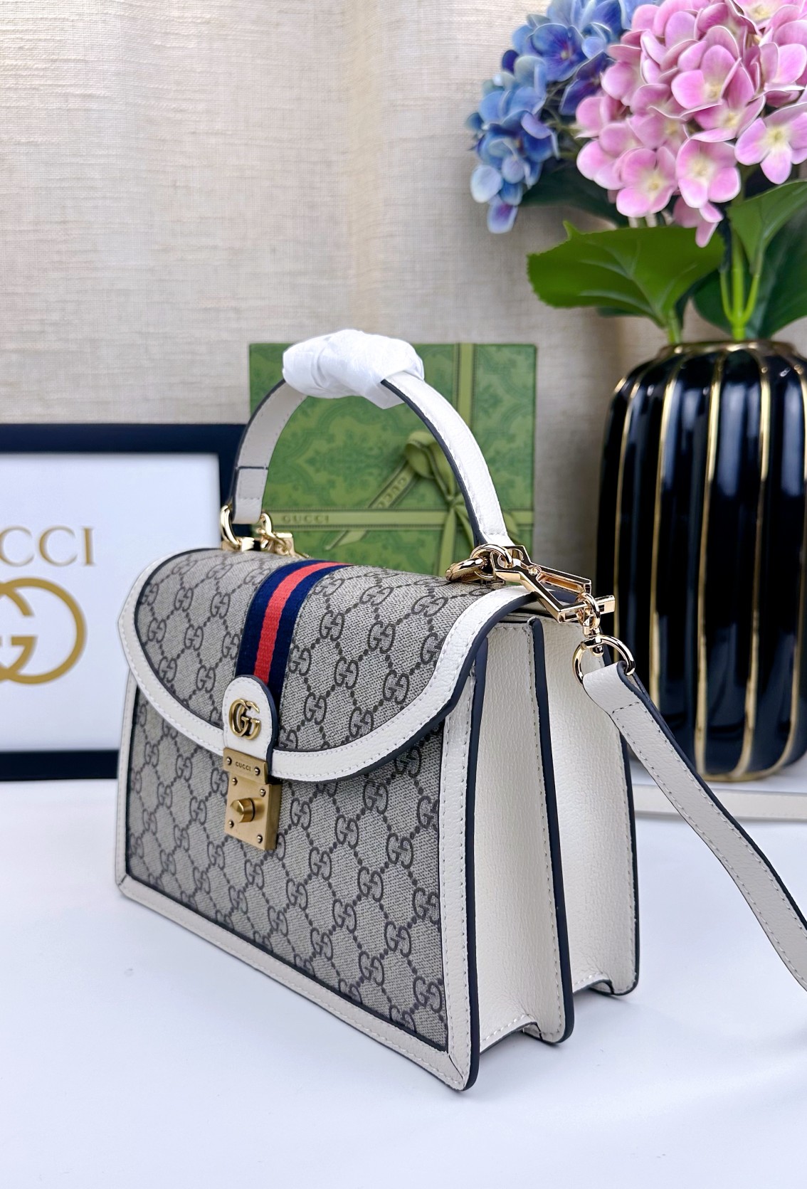 Gucci Ophidiaシリーズ エピローグ手提げバッグ - レトロなデザインとモダンな美学