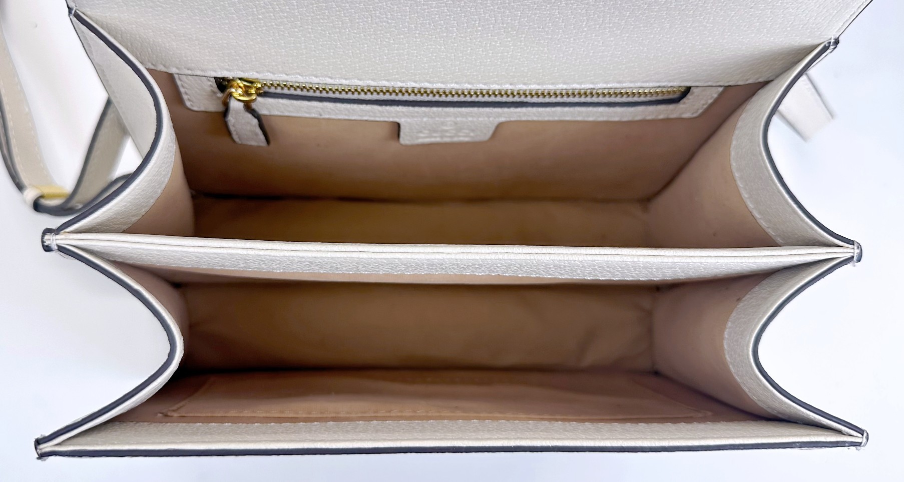 Gucci Ophidiaシリーズ エピローグ手提げバッグ - レトロなデザインとモダンな美学