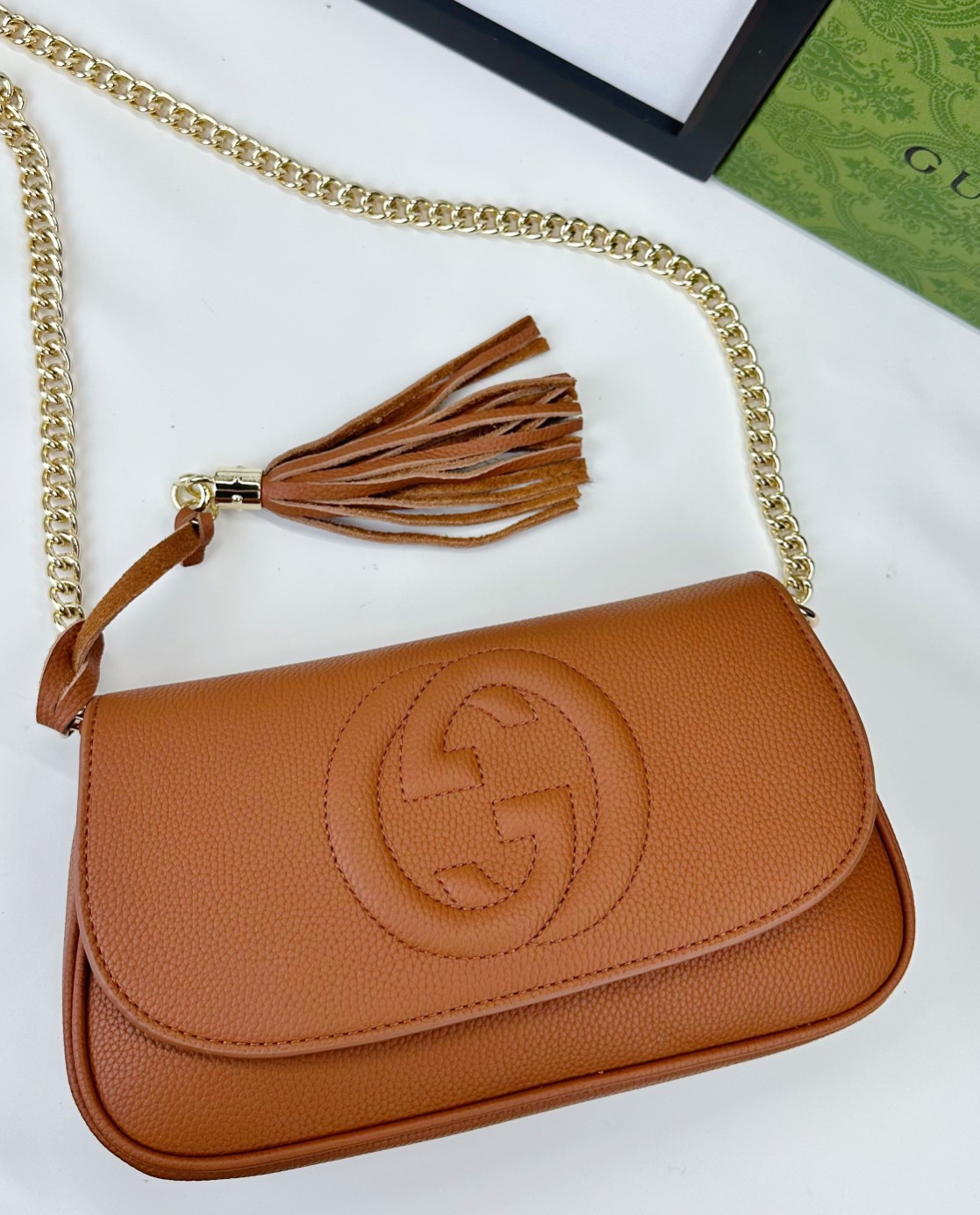 Gucci GG Marmont バッグ - 優雅なデザインと実用性を兼ね備えたアイテム