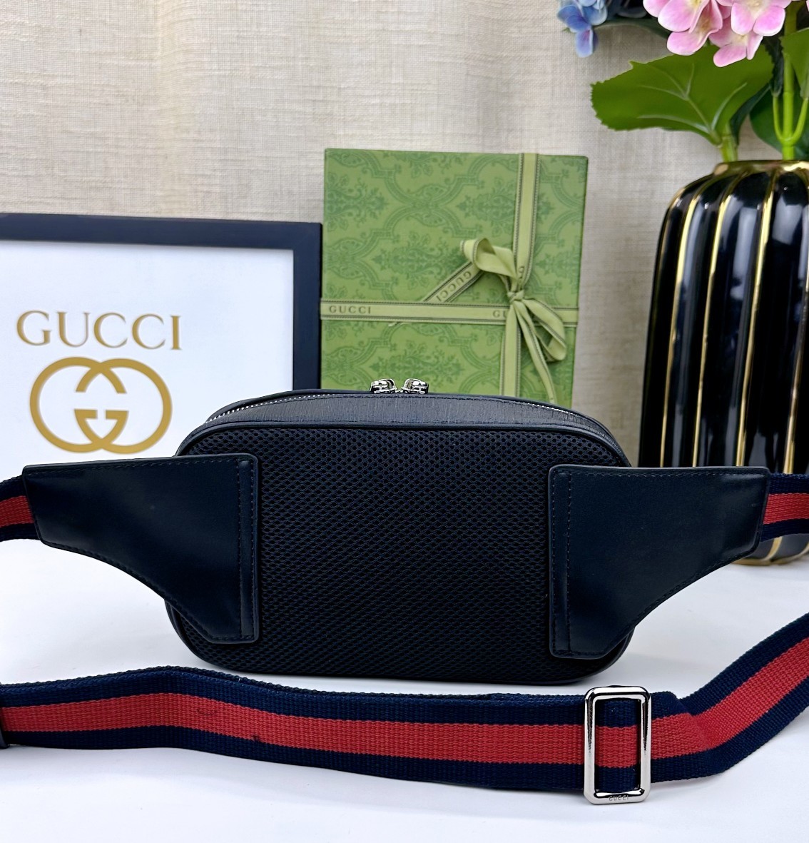 ‼Belt Bag 腰包以超舒适的柔软GG Supreme高级人造帆布制成的小包可调节腰带是Gu特有品牌