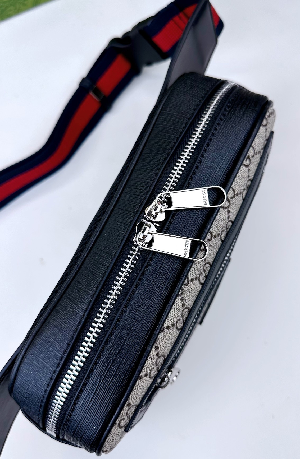 ‼Belt Bag 腰包以超舒适的柔软GG Supreme高级人造帆布制成的小包可调节腰带是Gu特有品牌