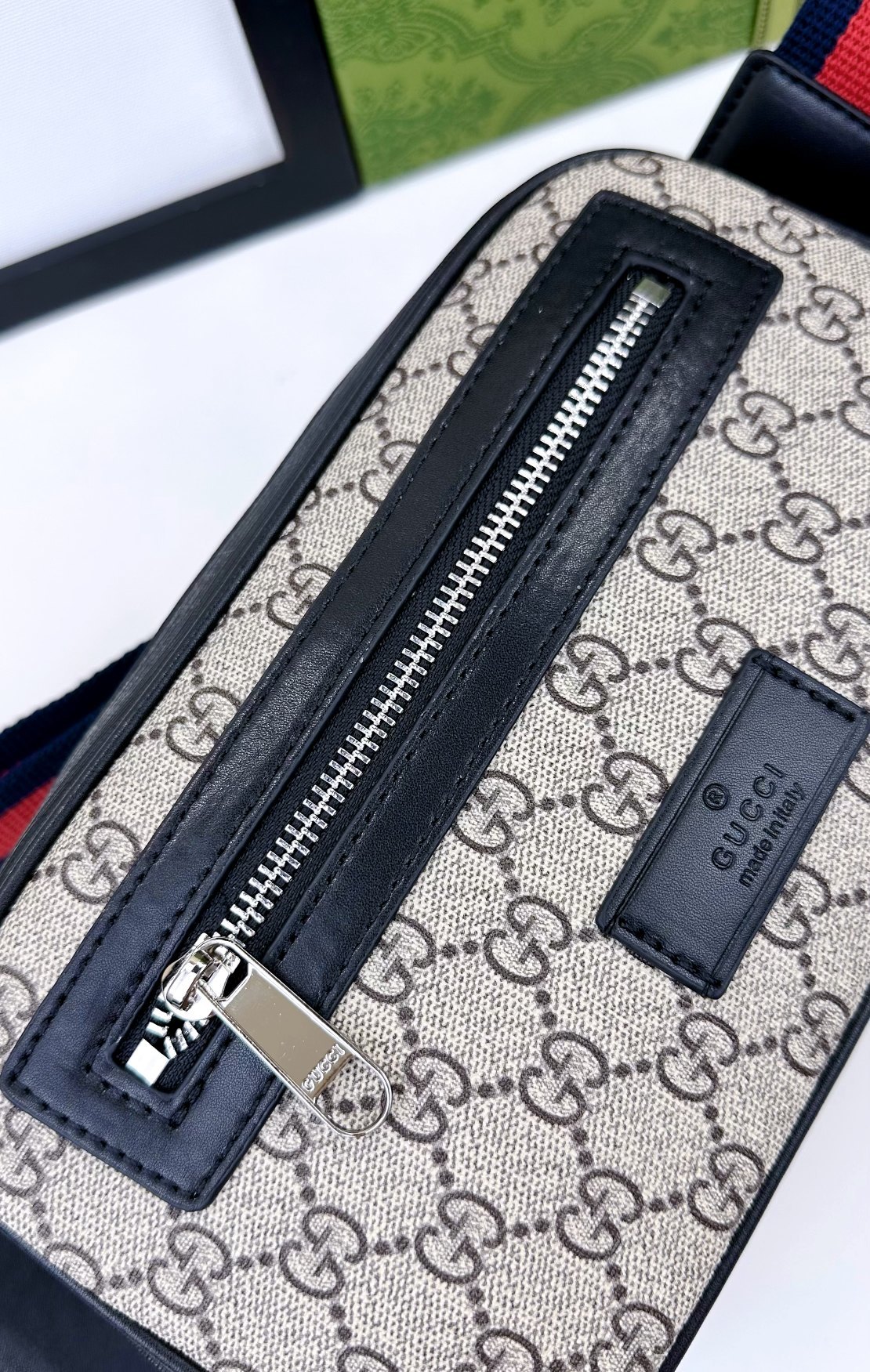 ‼Belt Bag 腰包以超舒适的柔软GG Supreme高级人造帆布制成的小包可调节腰带是Gu特有品牌