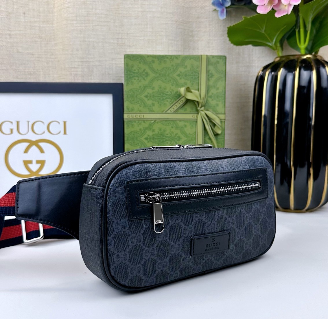 ‼Belt Bag 腰包以超舒适的柔软GG Supreme高级人造帆布制成的小包可调节腰带是Gu特有品牌