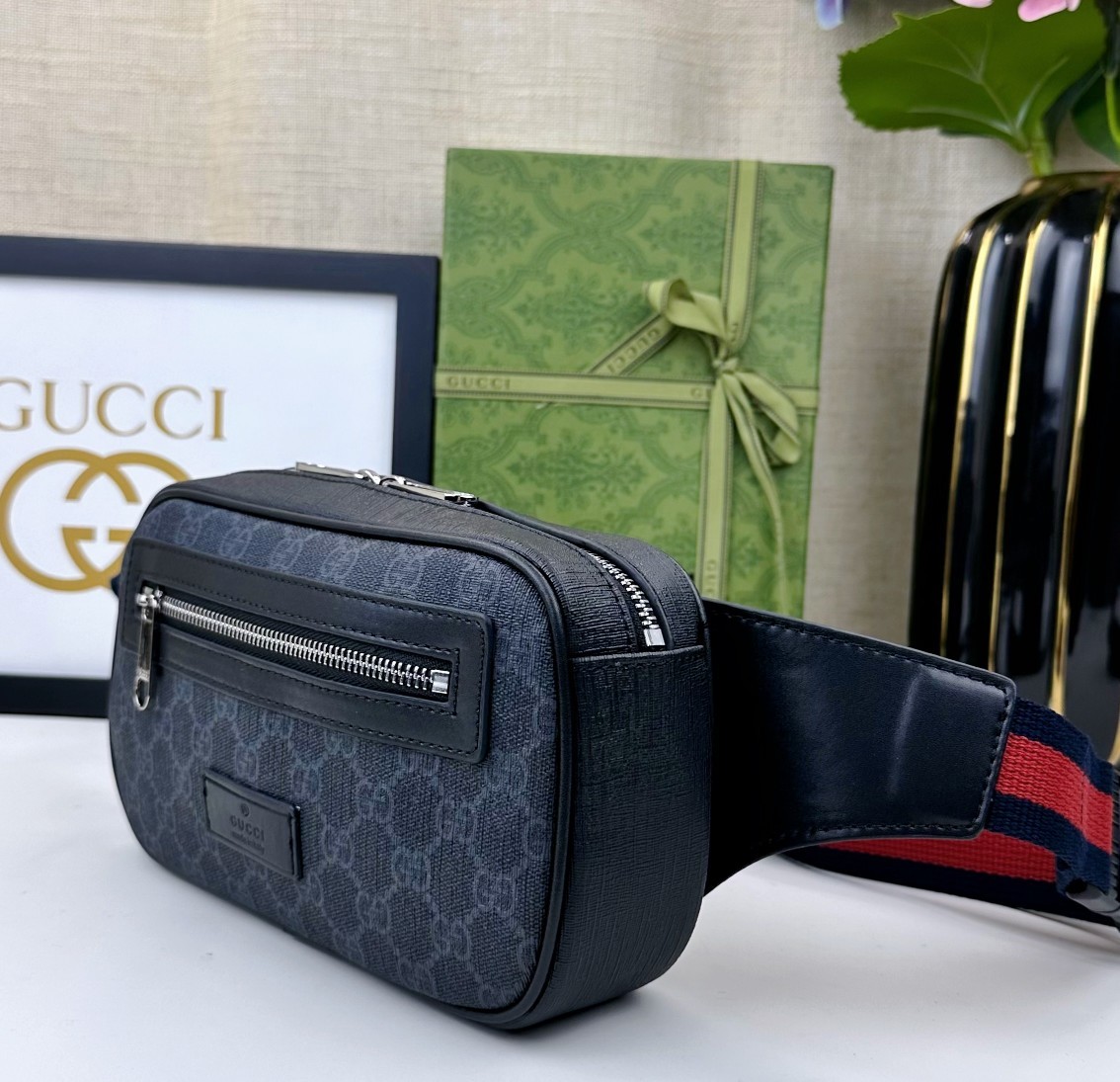 ‼Belt Bag 腰包以超舒适的柔软GG Supreme高级人造帆布制成的小包可调节腰带是Gu特有品牌