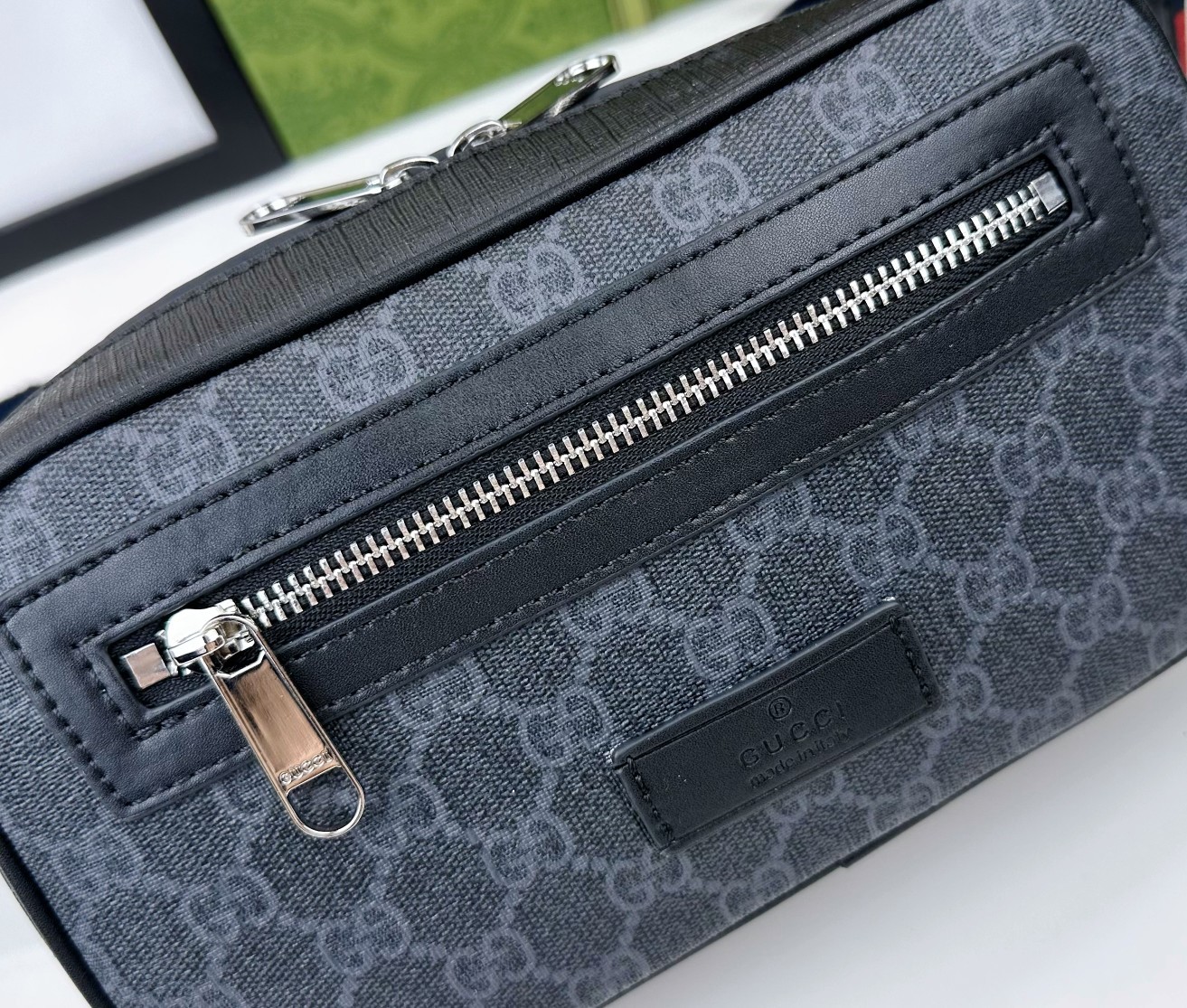 ‼Belt Bag 腰包以超舒适的柔软GG Supreme高级人造帆布制成的小包可调节腰带是Gu特有品牌