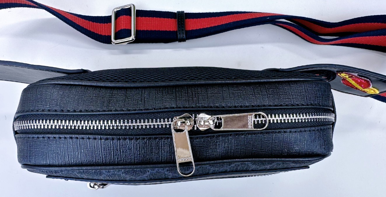 ,Belt Bag 腰包以超舒适的柔软GG Supreme高级人造帆布制成的小包可调节腰带是Gu特有品牌