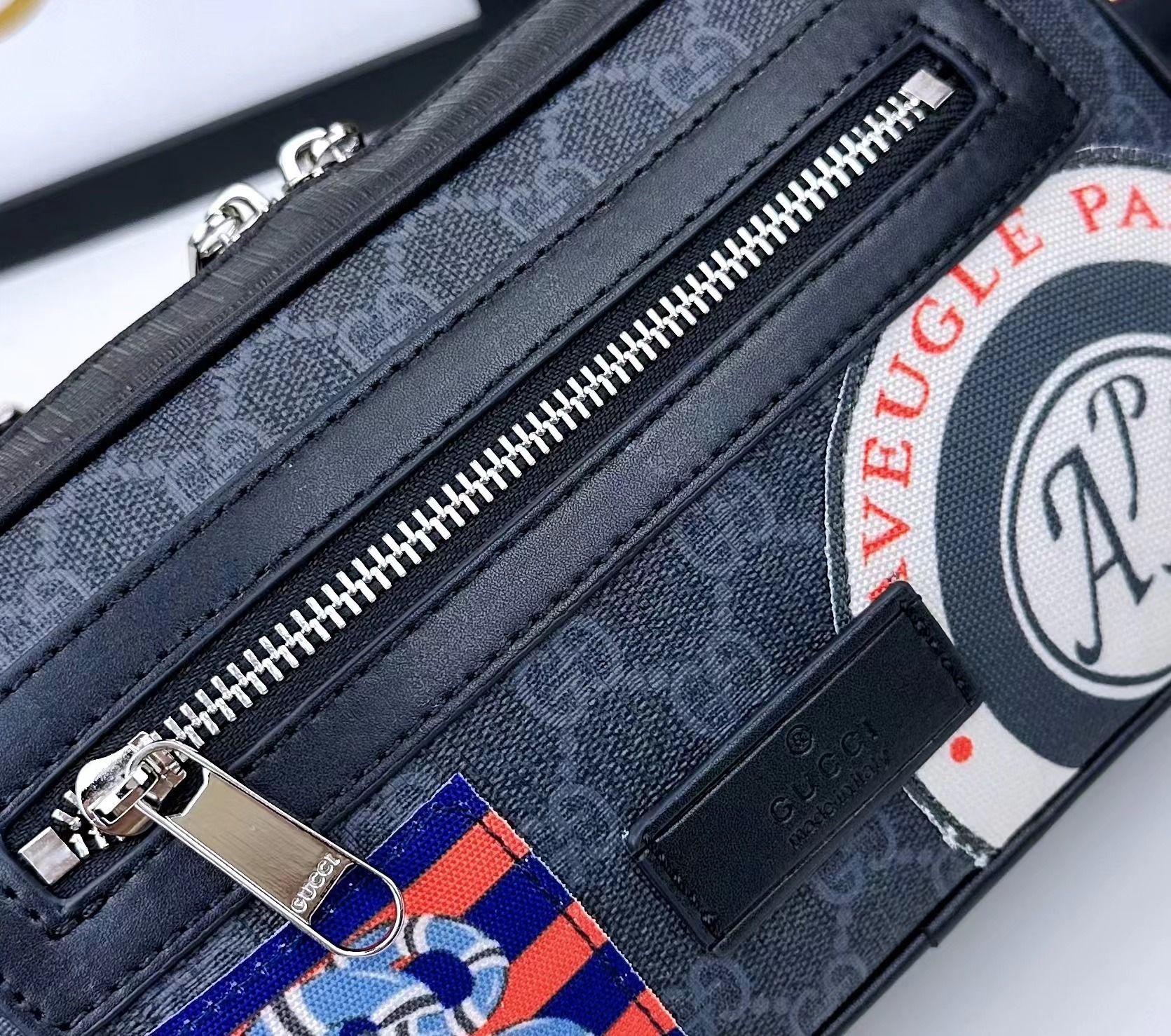 ,Belt Bag 腰包以超舒适的柔软GG Supreme高级人造帆布制成的小包可调节腰带是Gu特有品牌