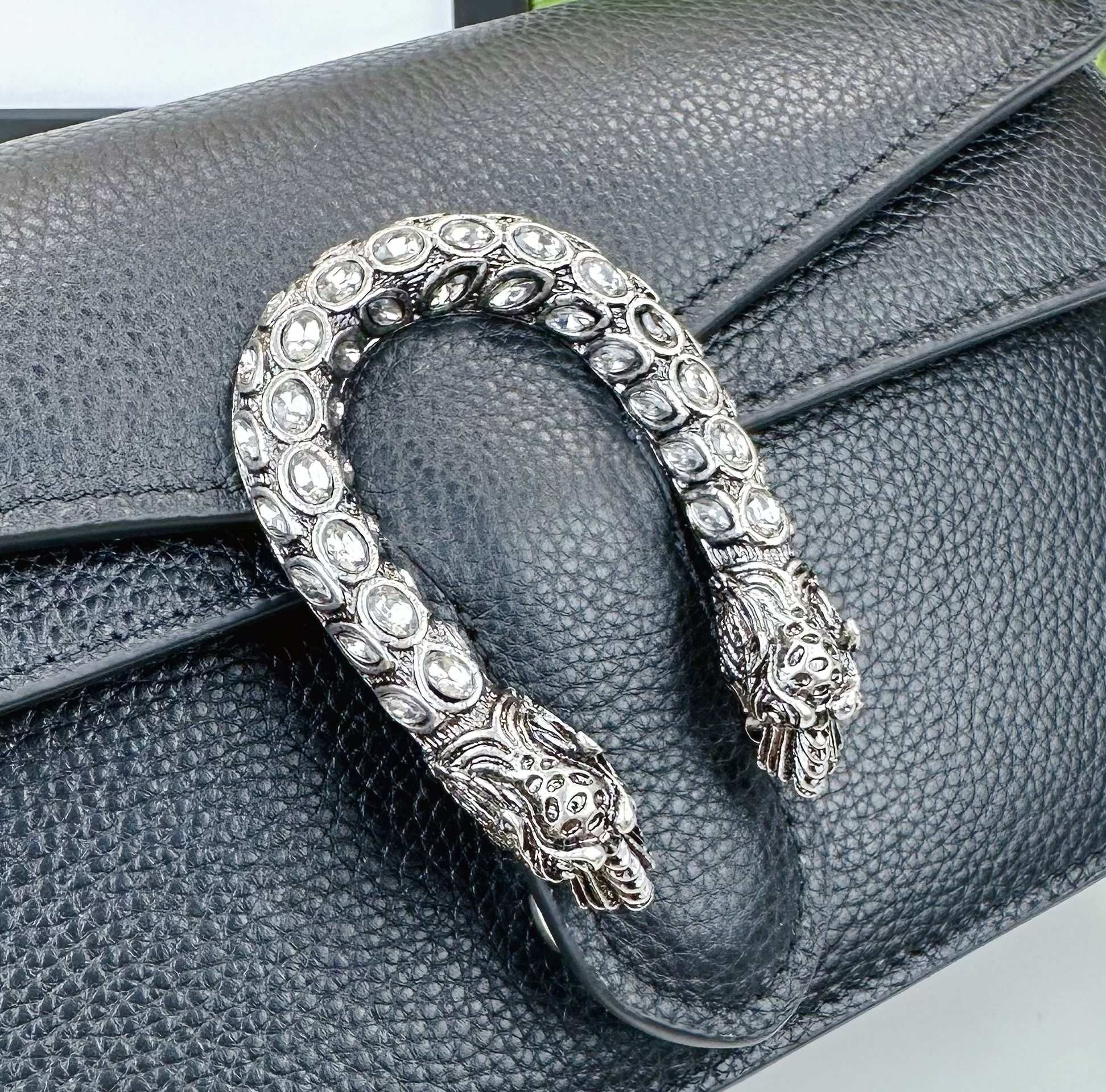 GG Dionysus 中号新酒神 ブラック荔枝全皮バッグ