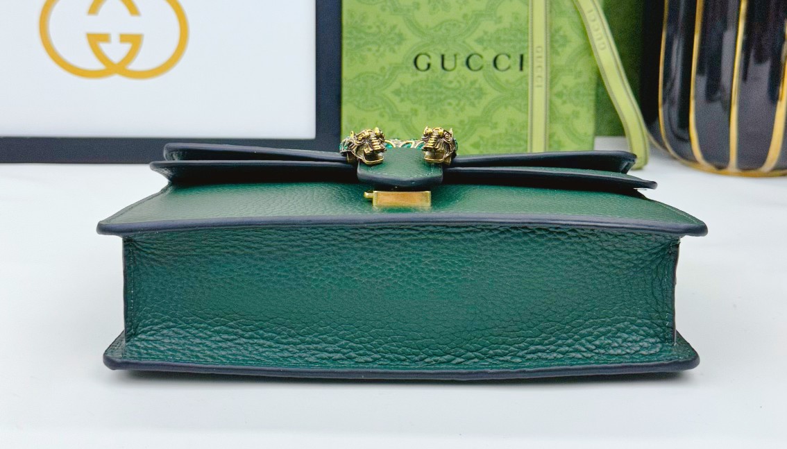 GG Dionysus 中号 エレガントなデザインの軽量ハンドバッグ