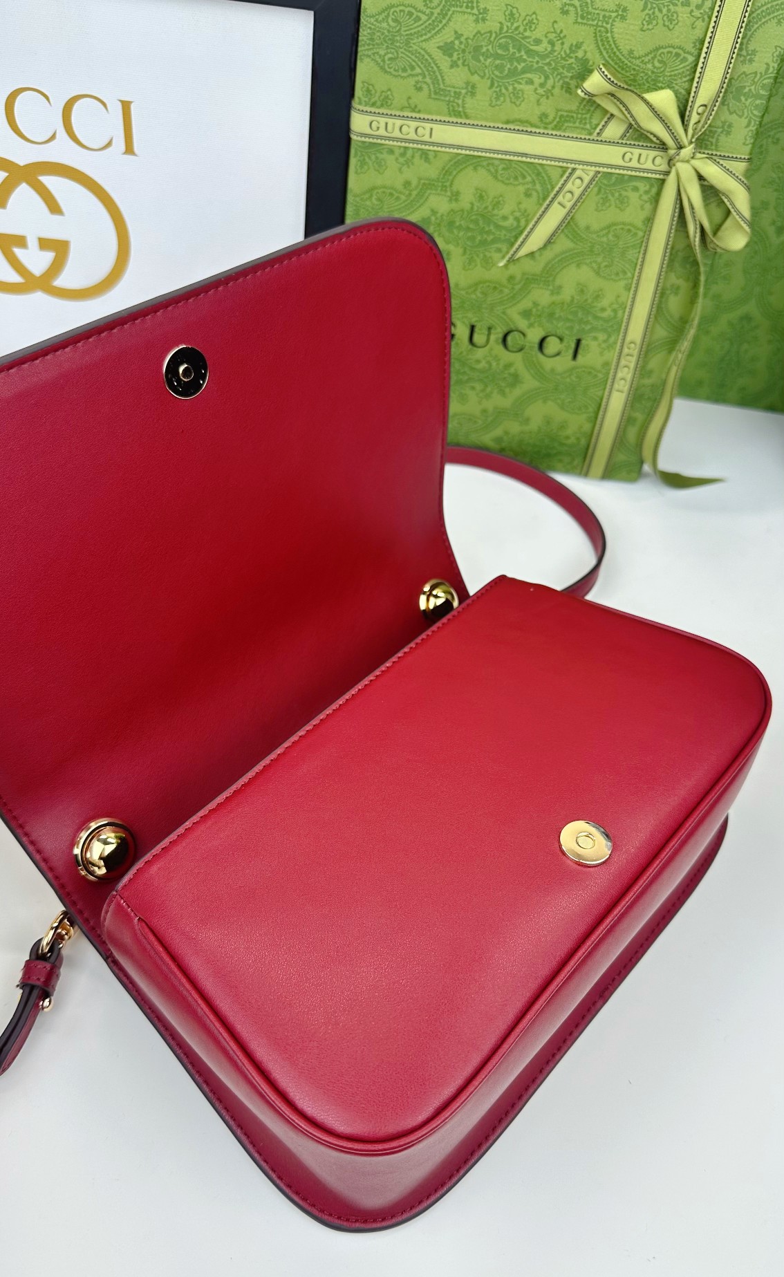 G家新款ダブルGデザイン手袋 - モダンなスタイルと高級感