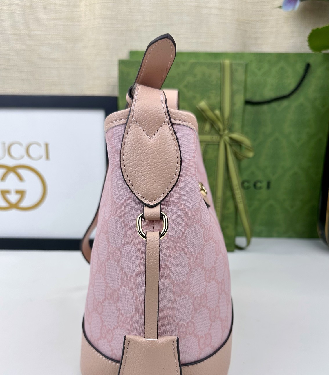 GG Ophidiaシリーズ GG小号肩背包 - 独創的なデザインと多機能性