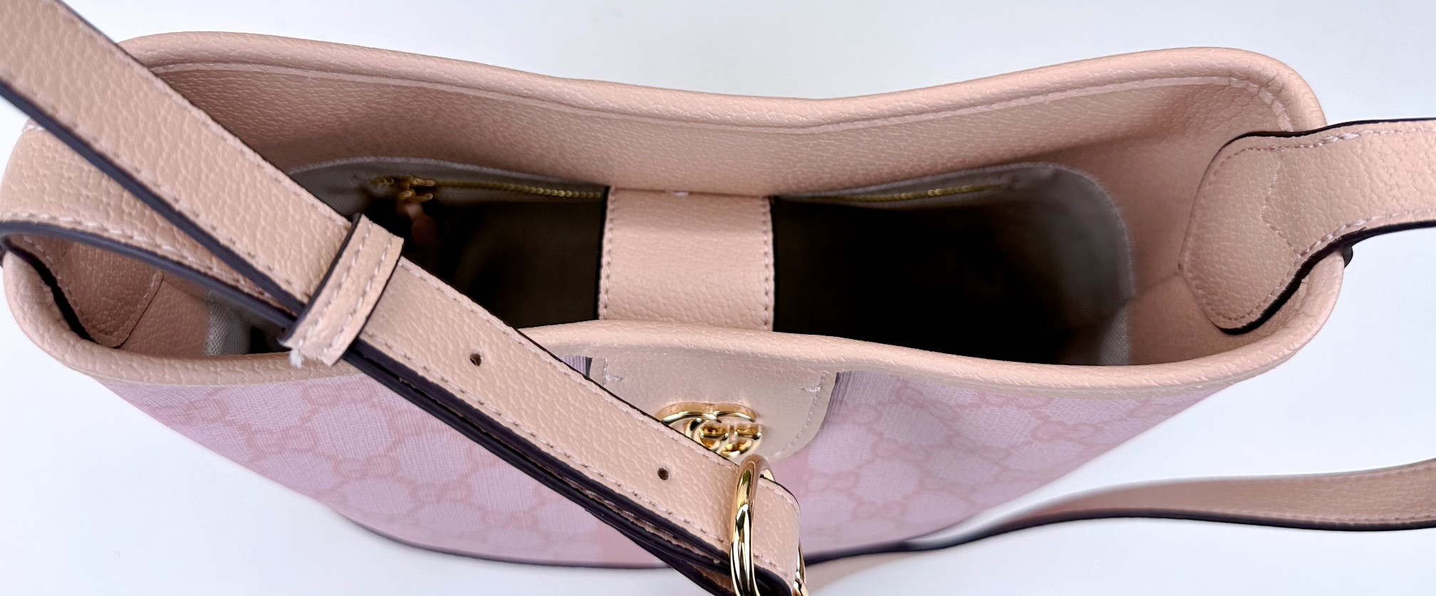 GG Ophidiaシリーズ GG小号肩背包 - 独創的なデザインと多機能性