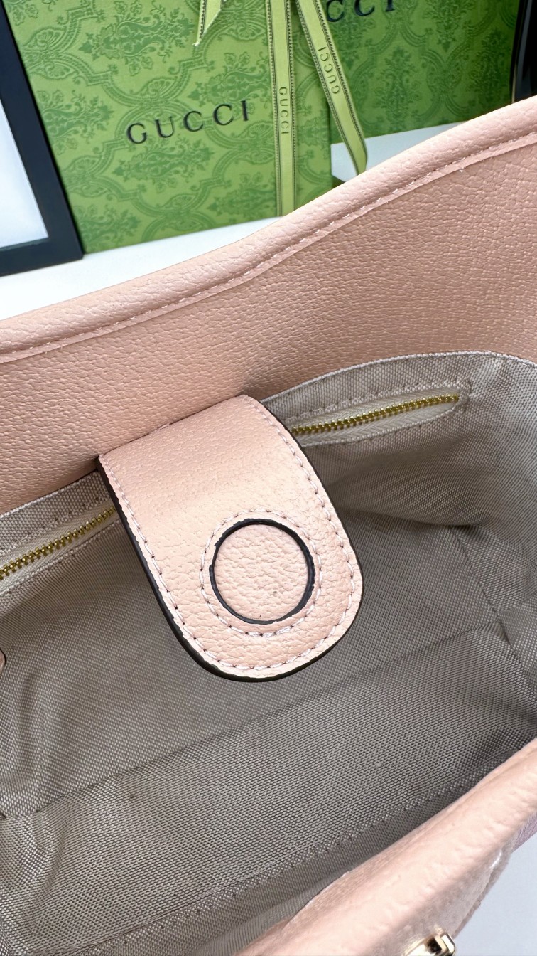 GG Ophidiaシリーズ GG小号肩背包 - 独創的なデザインと多機能性