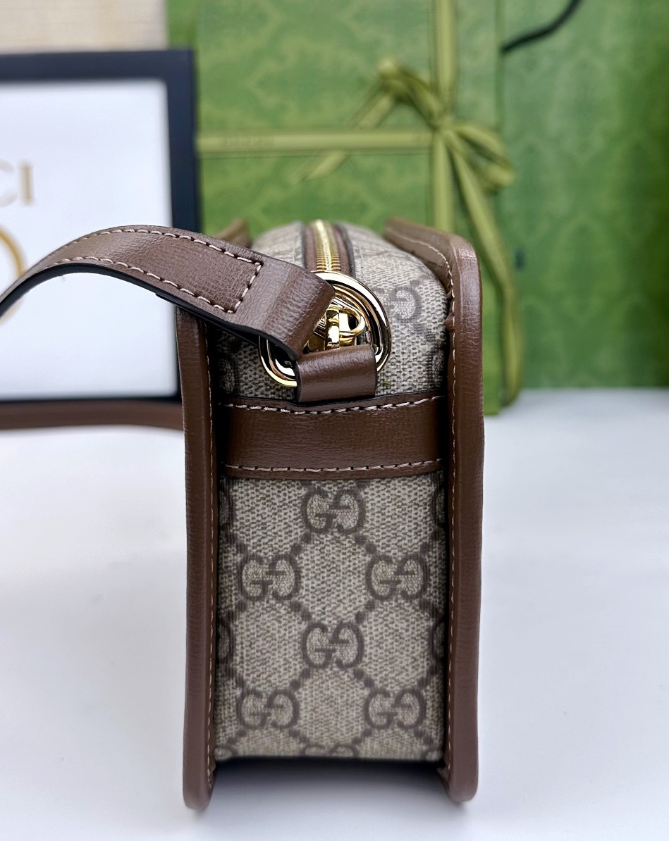 GG Supreme帆布ミニショルダーバッグ - 環境に優しい素材とクラシックなカラー