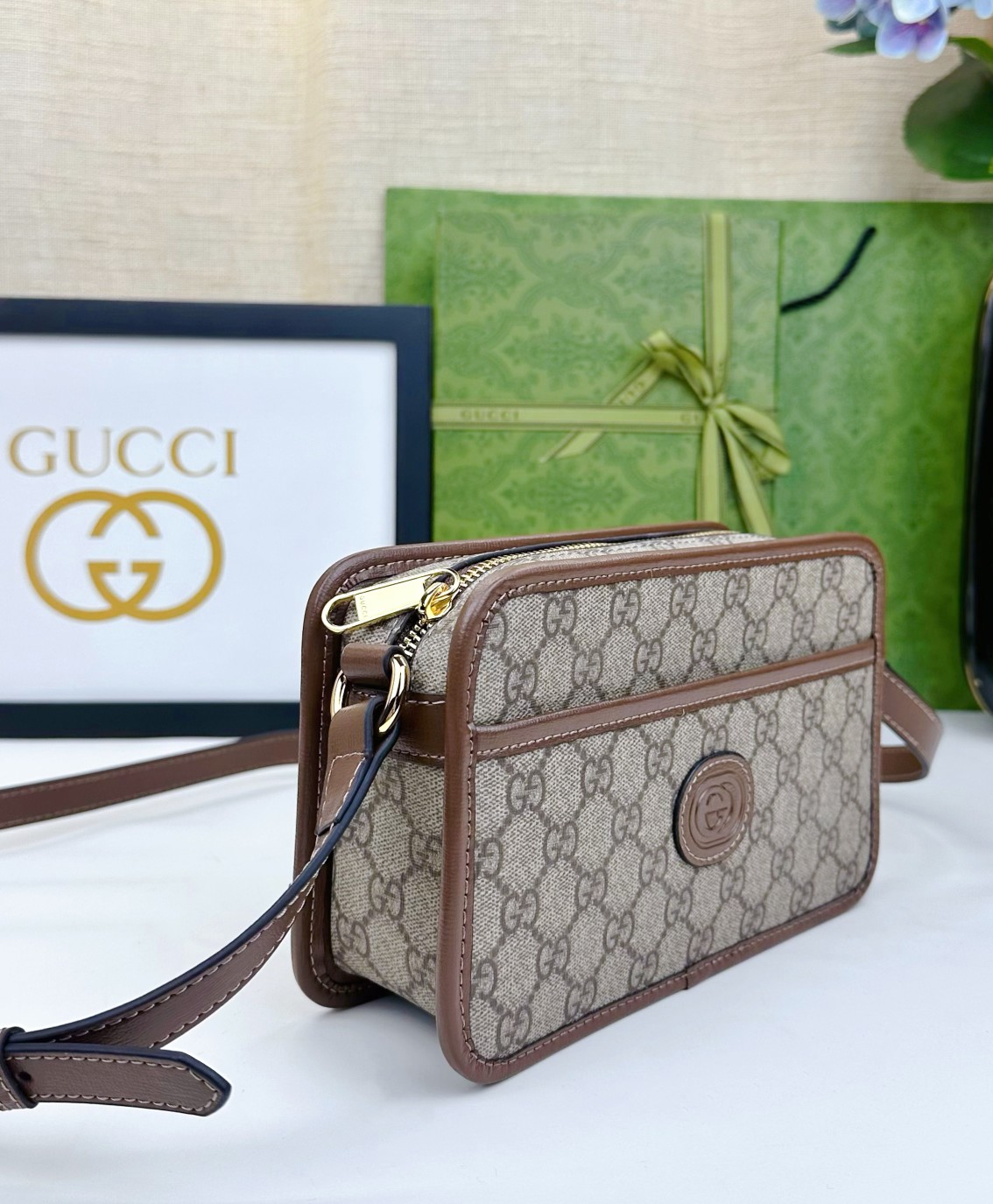 GG Supreme帆布ミニショルダーバッグ - 環境に優しい素材とクラシックなカラー