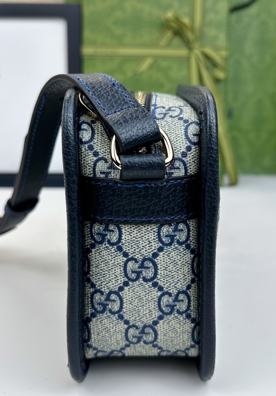 GG Supreme帆布小型肩背包 - 環境に配慮したデザインとクラシックカラー