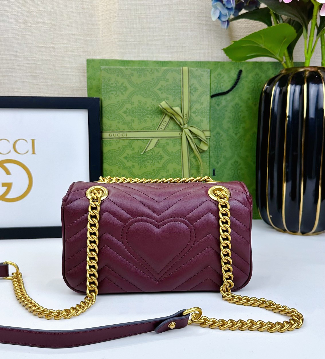 小号 头层牛皮 令人欲罢不能的Gucci美包你收了吗？GG Marmont系列，优雅精巧的设计可是俘获了