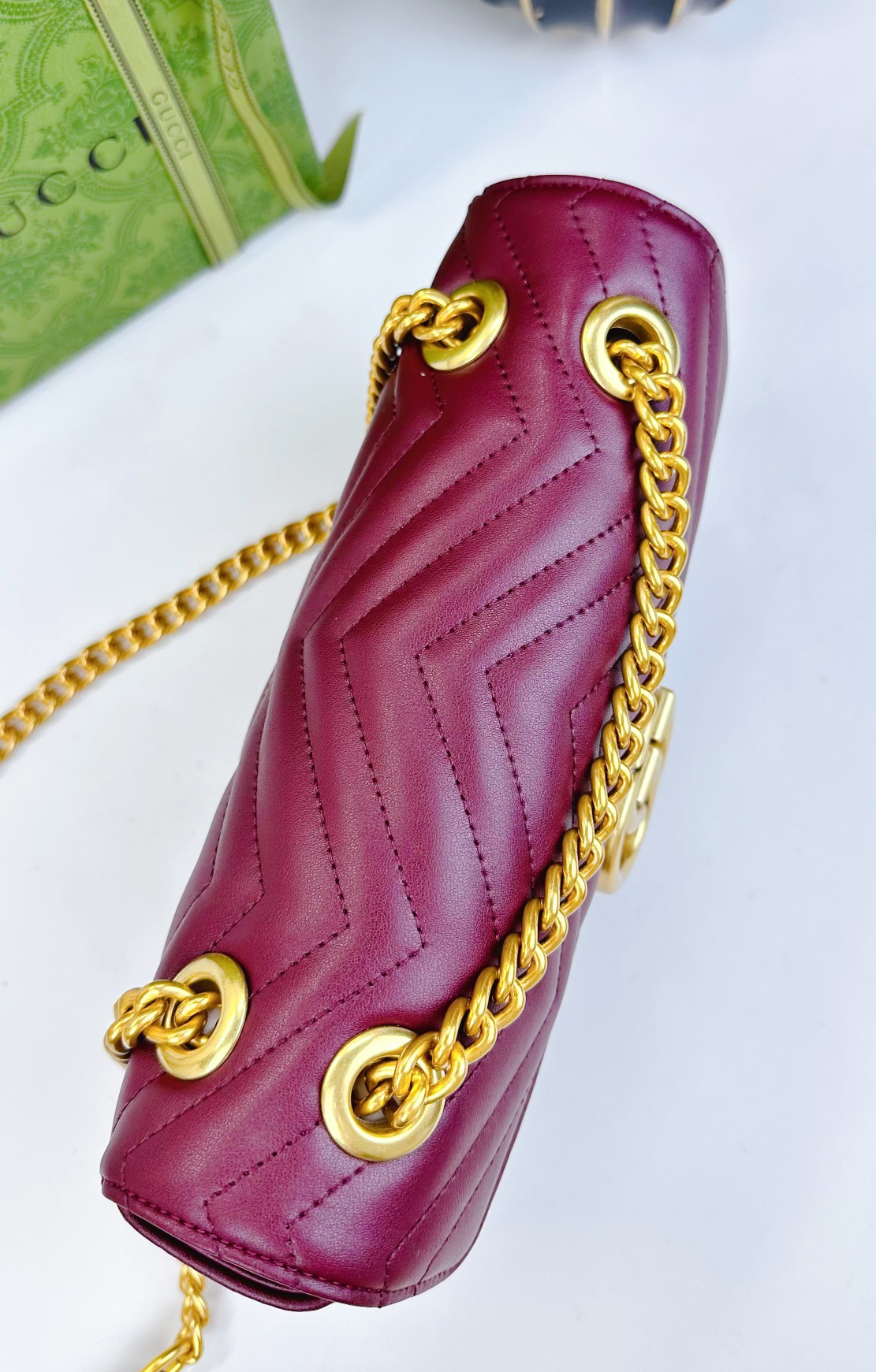 小号 头层牛皮 令人欲罢不能的Gucci美包你收了吗？GG Marmont系列，优雅精巧的设计可是俘获了