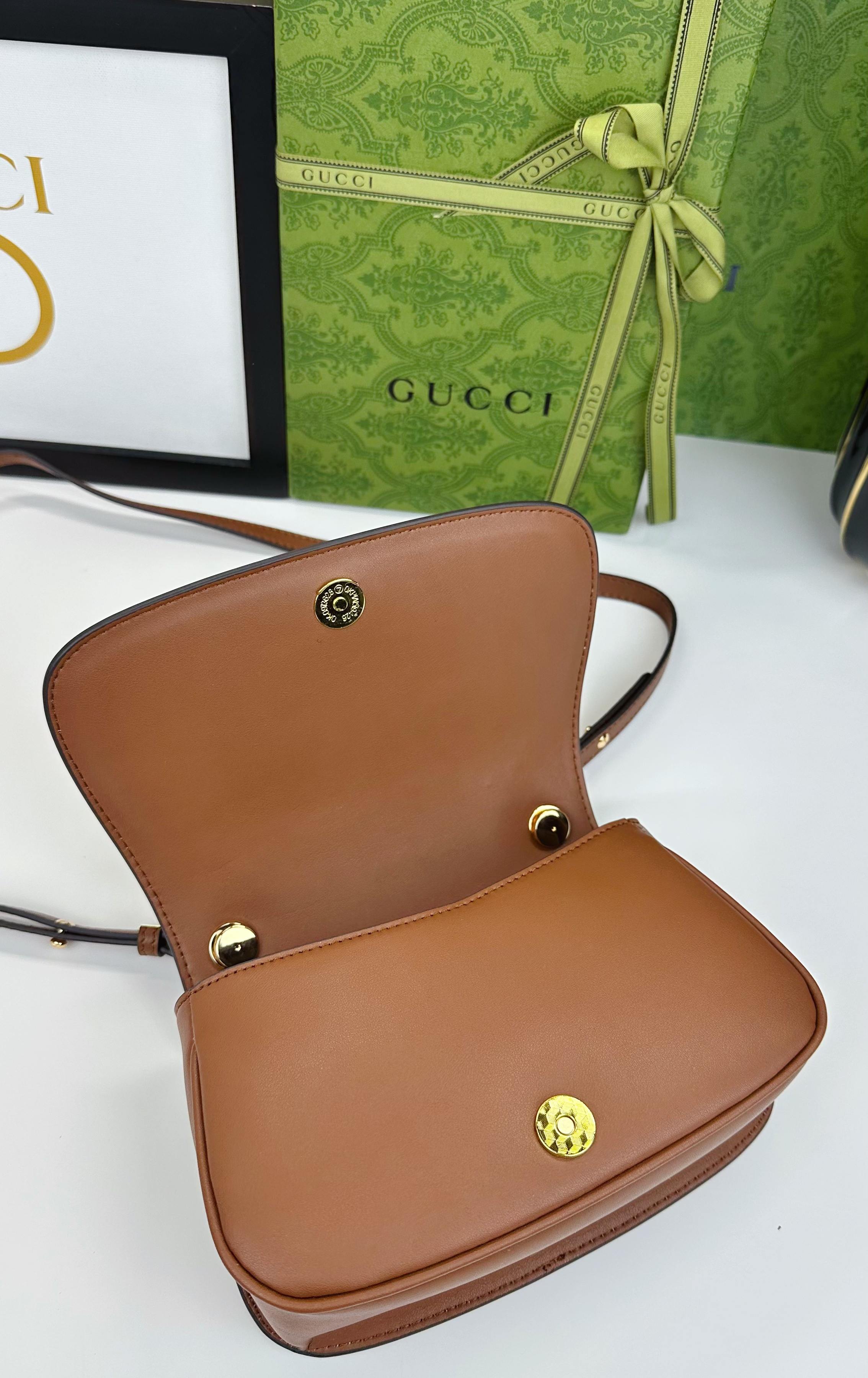 Gucci Blondieシリーズ迷你肩背包 - クラシックデザインと現代の融合