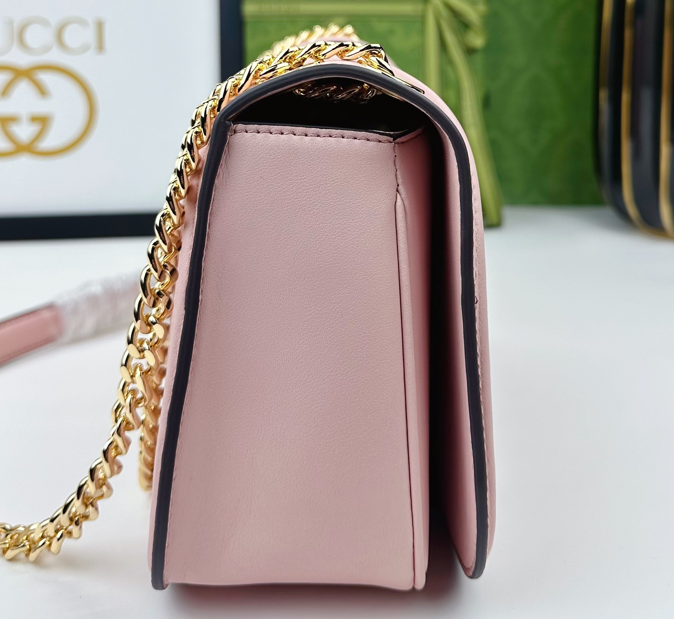 Gucci Blondie小号肩背包 - 浅粉色のエレガンス