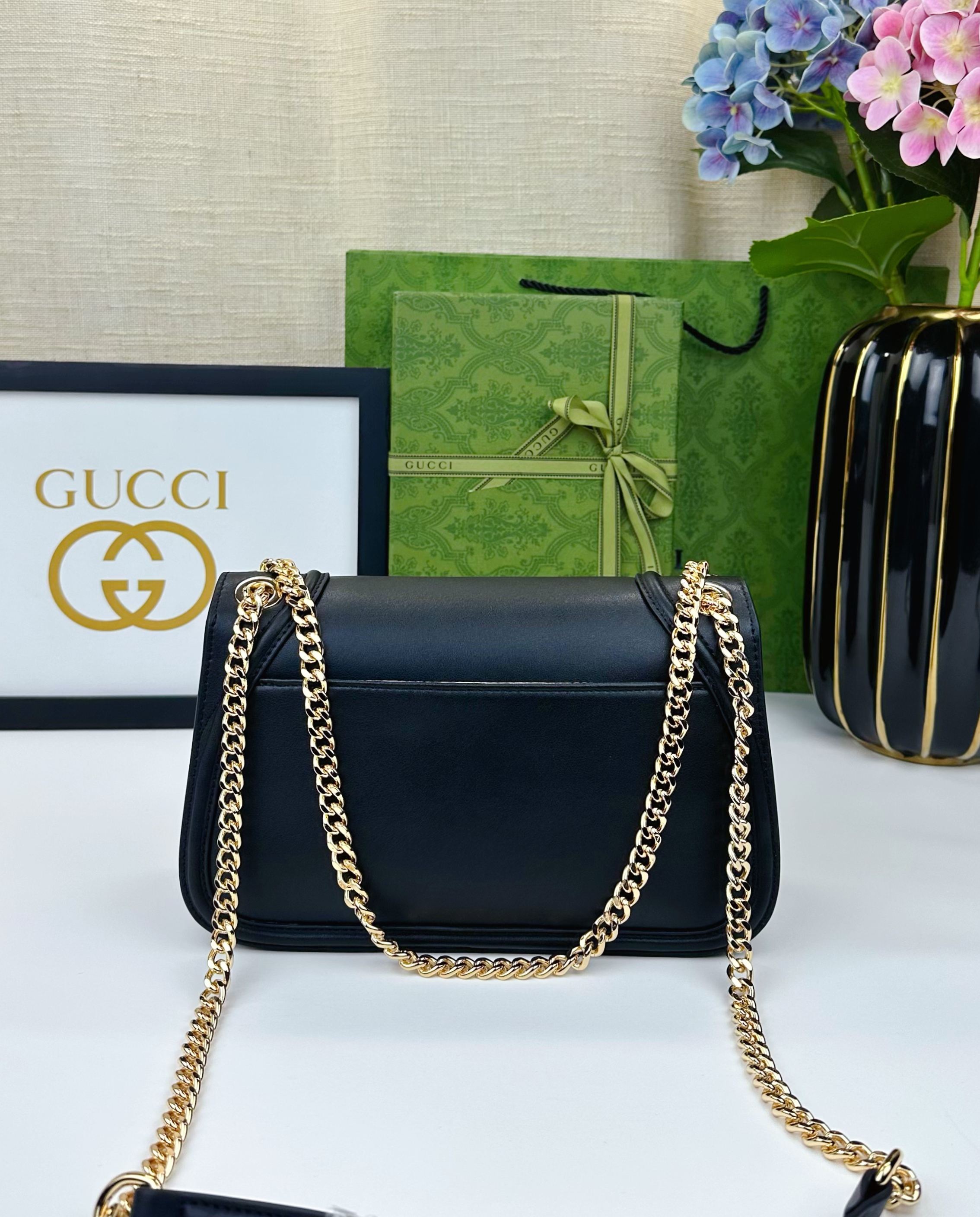 Gucci Blondie 小号肩背包 - 浅粉色レザーとクラシックなデザイン