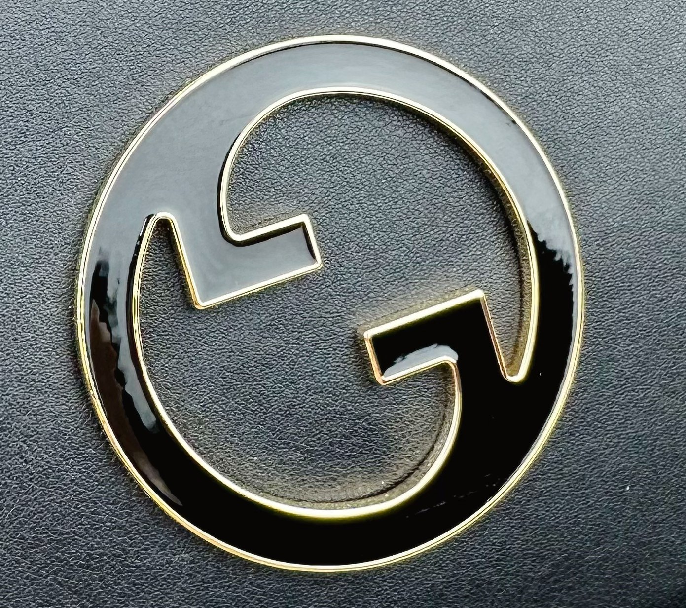 Gucci Blondie 小号肩背包 - 浅粉色レザーとクラシックなデザイン