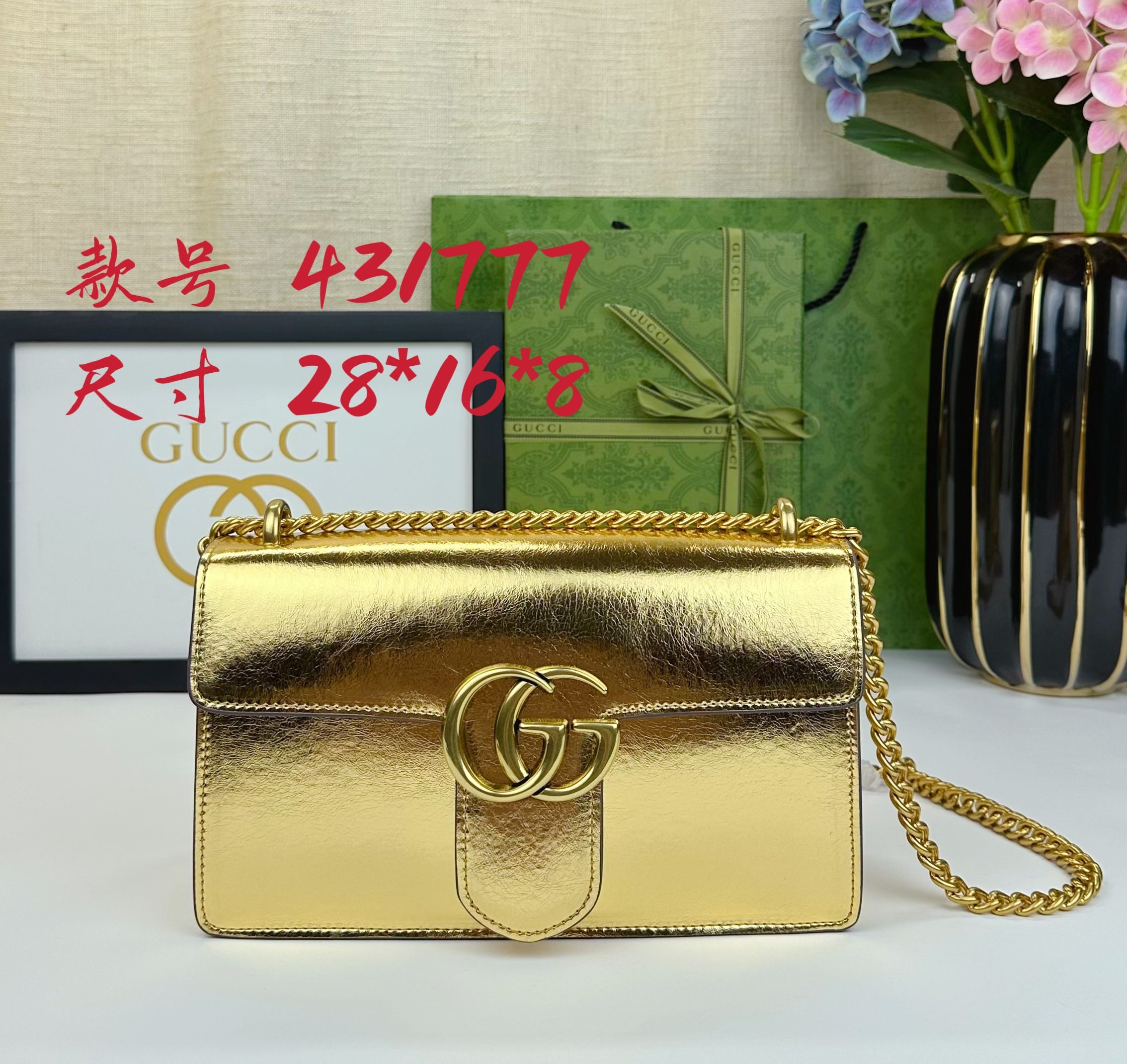  胜利新品来袭！原版品质 GG Marmont链条肩背包釆用颇具结构化的造型和翻盖封口，配以双G古铜金属