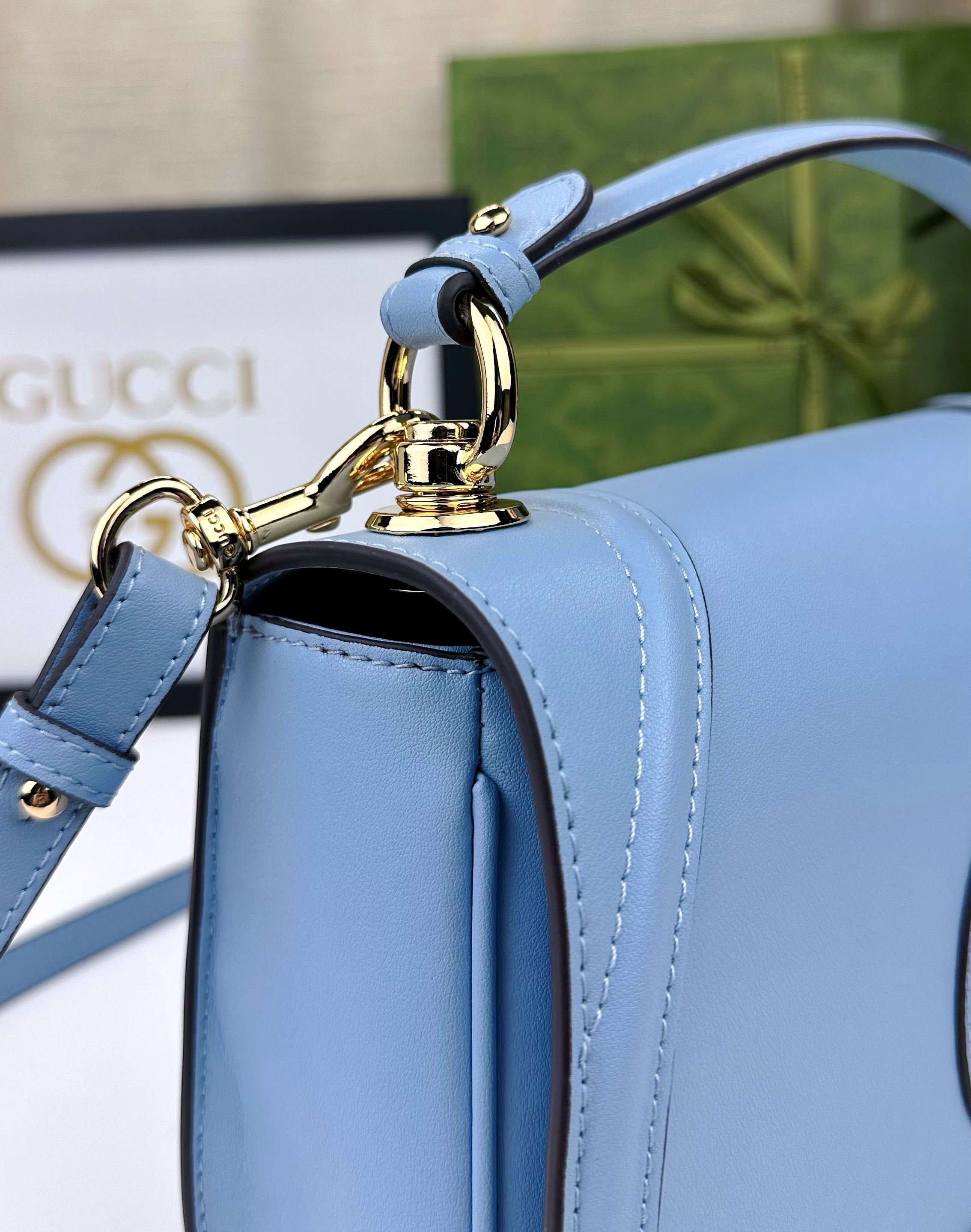 G家新作ダブルGデザインのトートバッグ - スタイリッシュな提手と牛皮製ハードウェア