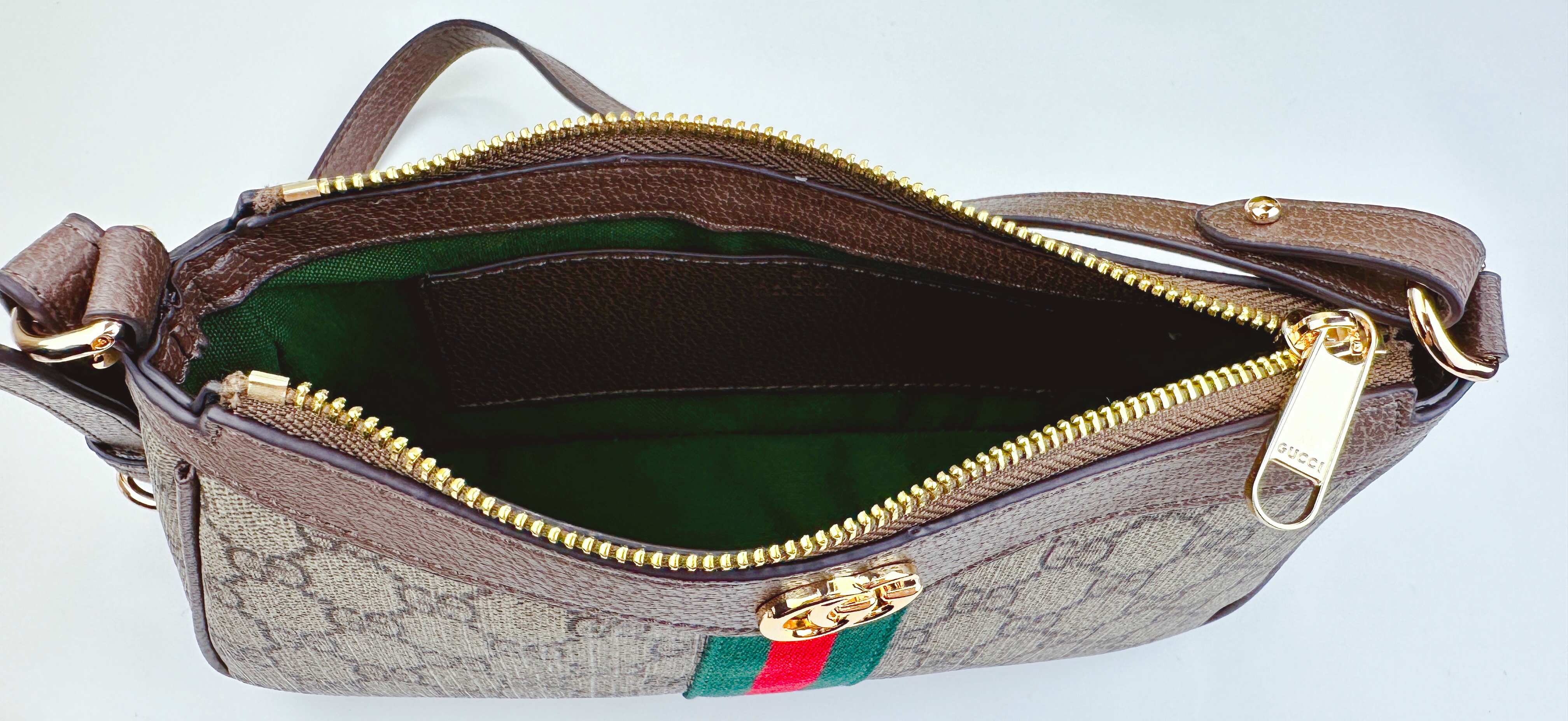 Ophidiaシリーズ ソフトな質感の新しいデザインバッグ