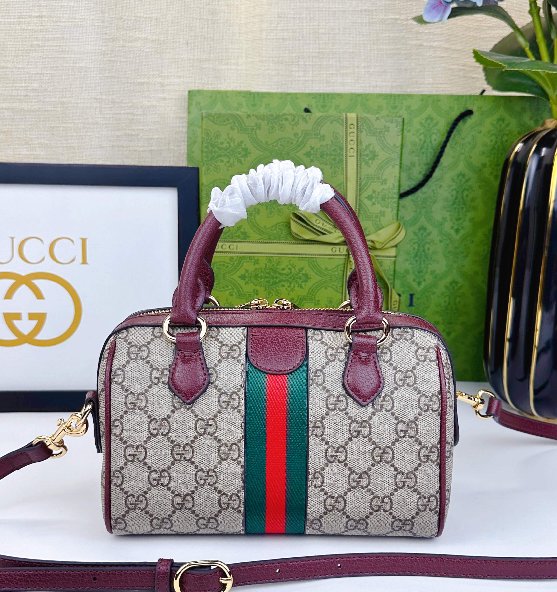 Gucci Ophidia GG手提包 - ブランドのアイコン素材とデジタル体験