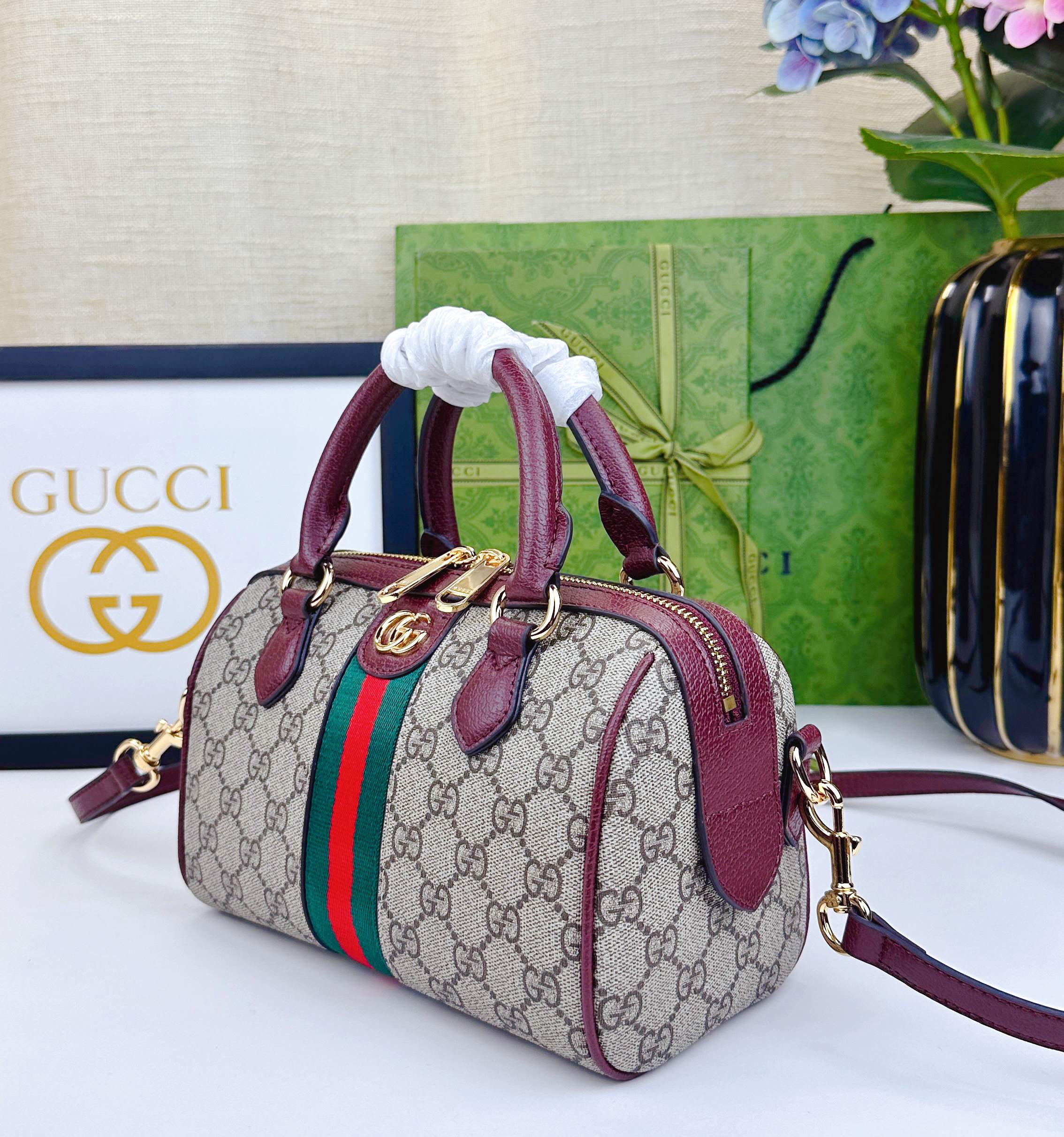 Gucci Ophidia GG手提包 - ブランドのアイコン素材とデジタル体験