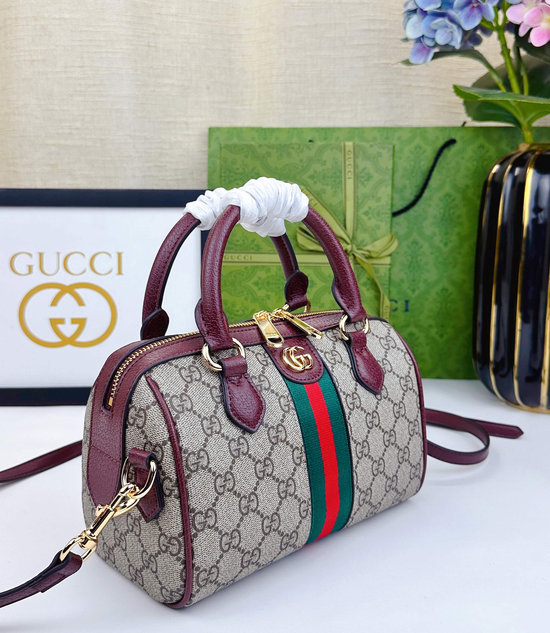 Gucci Ophidia GG手提包 - ブランドのアイコン素材とデジタル体験