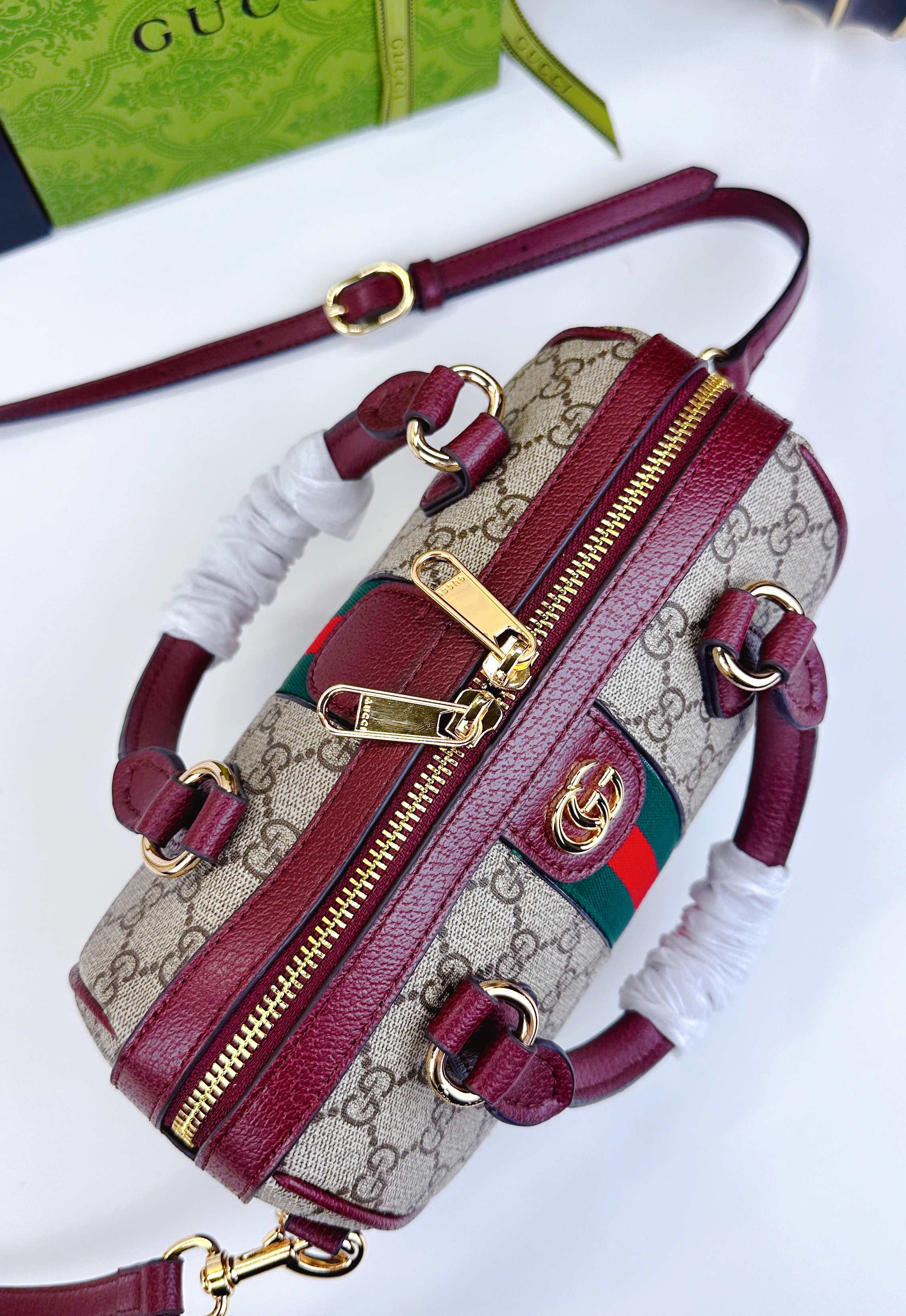 Gucci Ophidia GG手提包 - ブランドのアイコン素材とデジタル体験