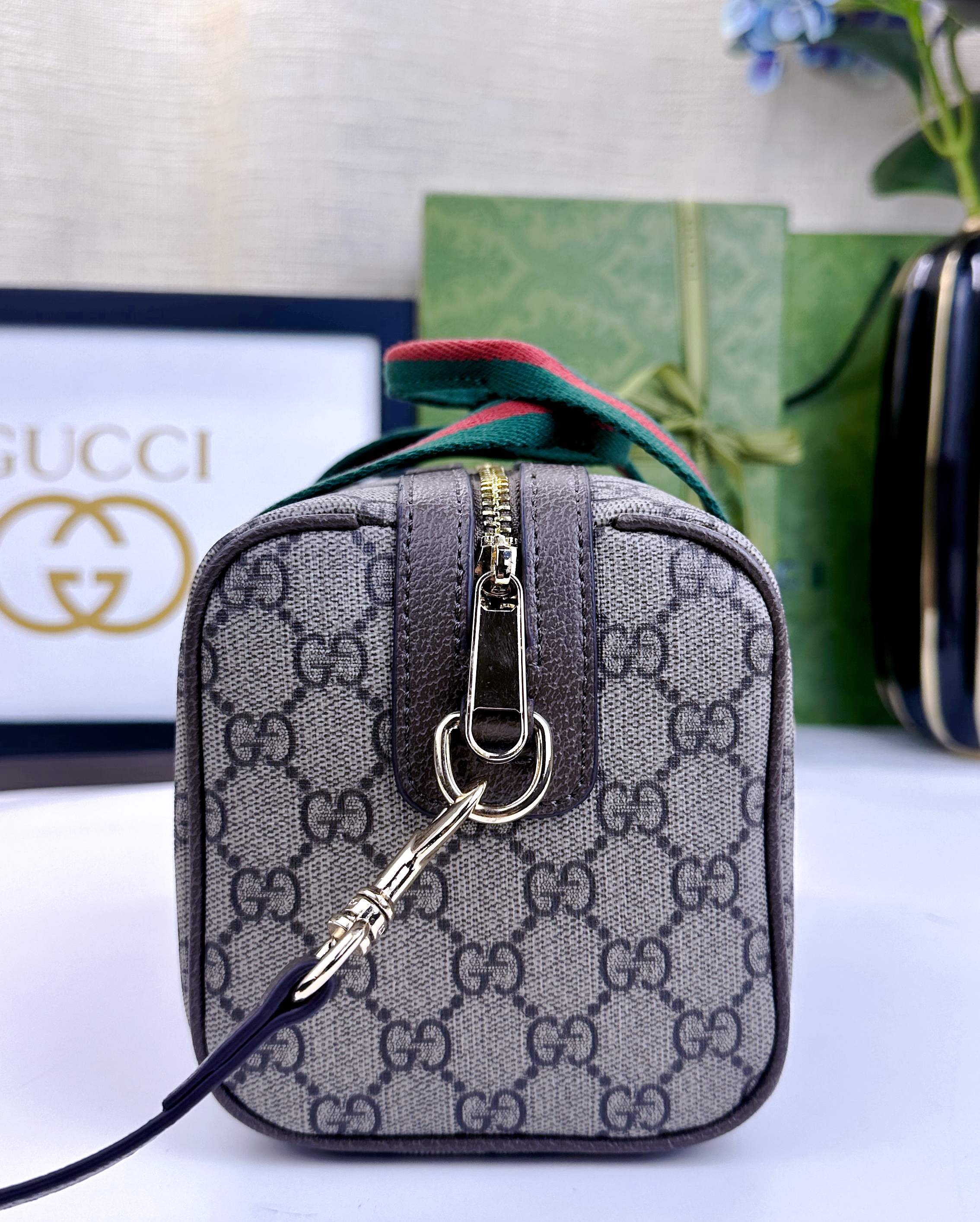 Gucci Mini GG手袋 - クラシックな旅行バッグデザイン