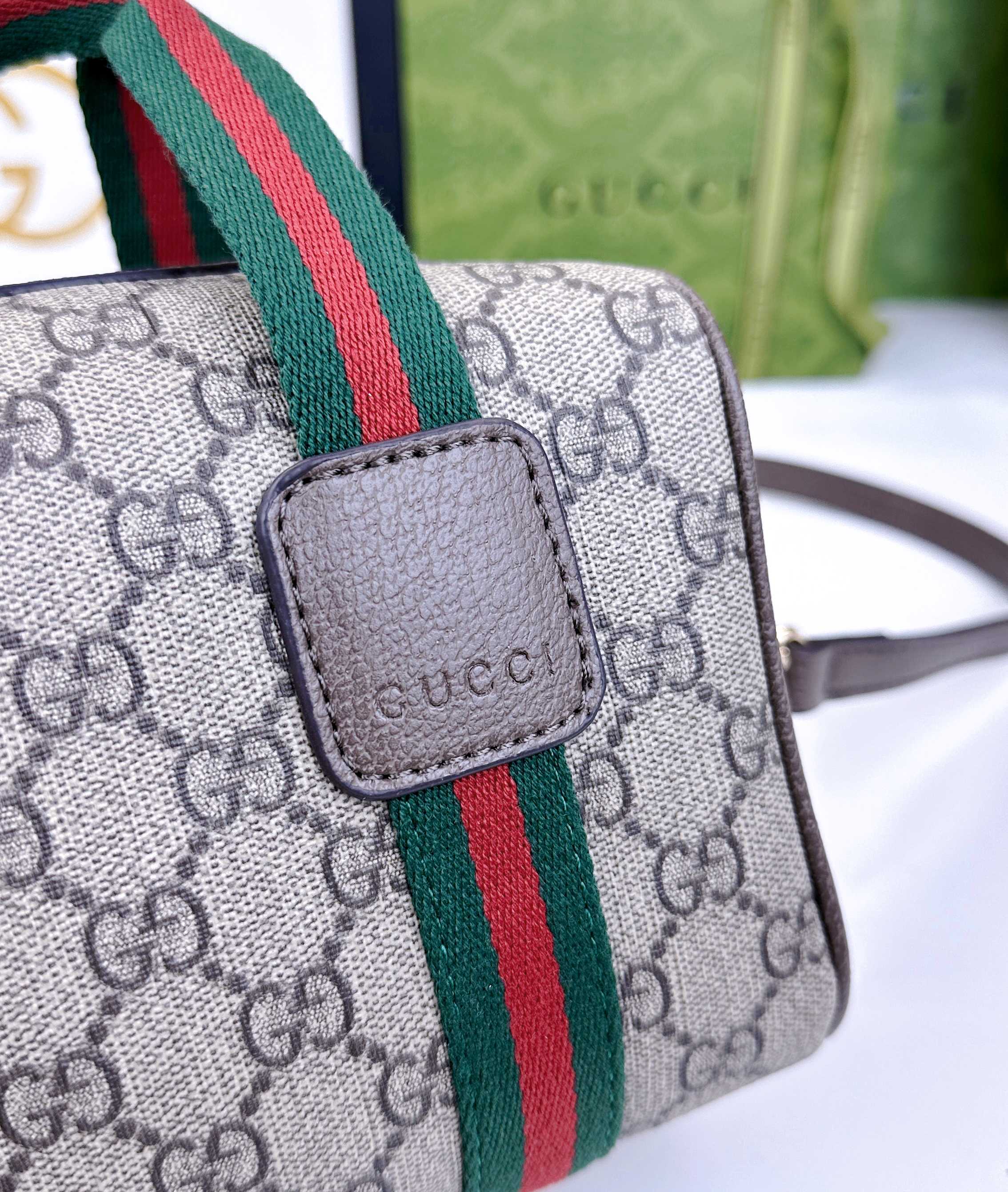 Gucci Mini GG手袋 - クラシックな旅行バッグデザイン