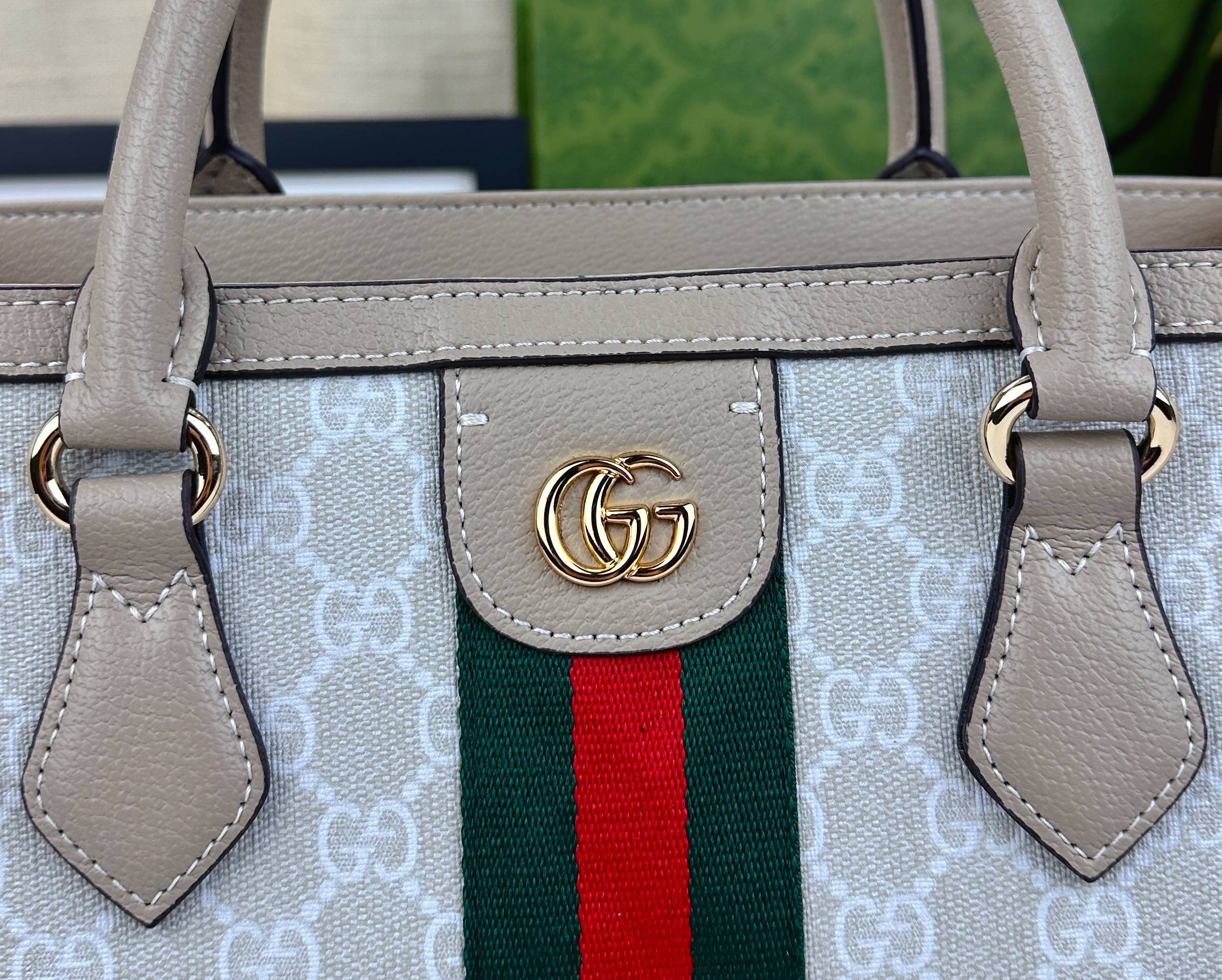 新作Ophidiaシリーズのスタイリッシュなバックパック