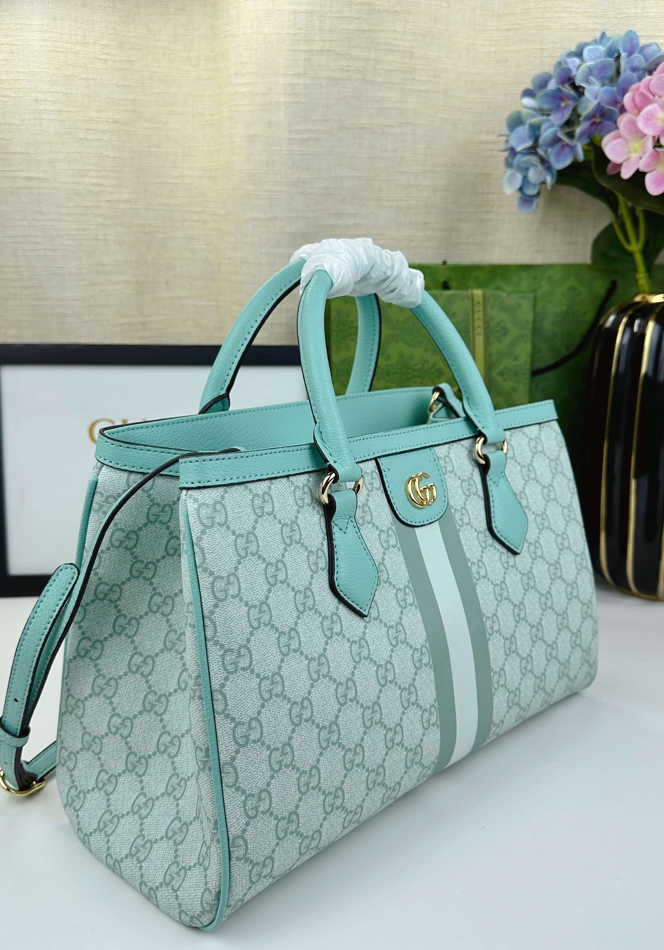 Ophidiaシリーズ新型バック - 米色と深棕色のコンビネーション