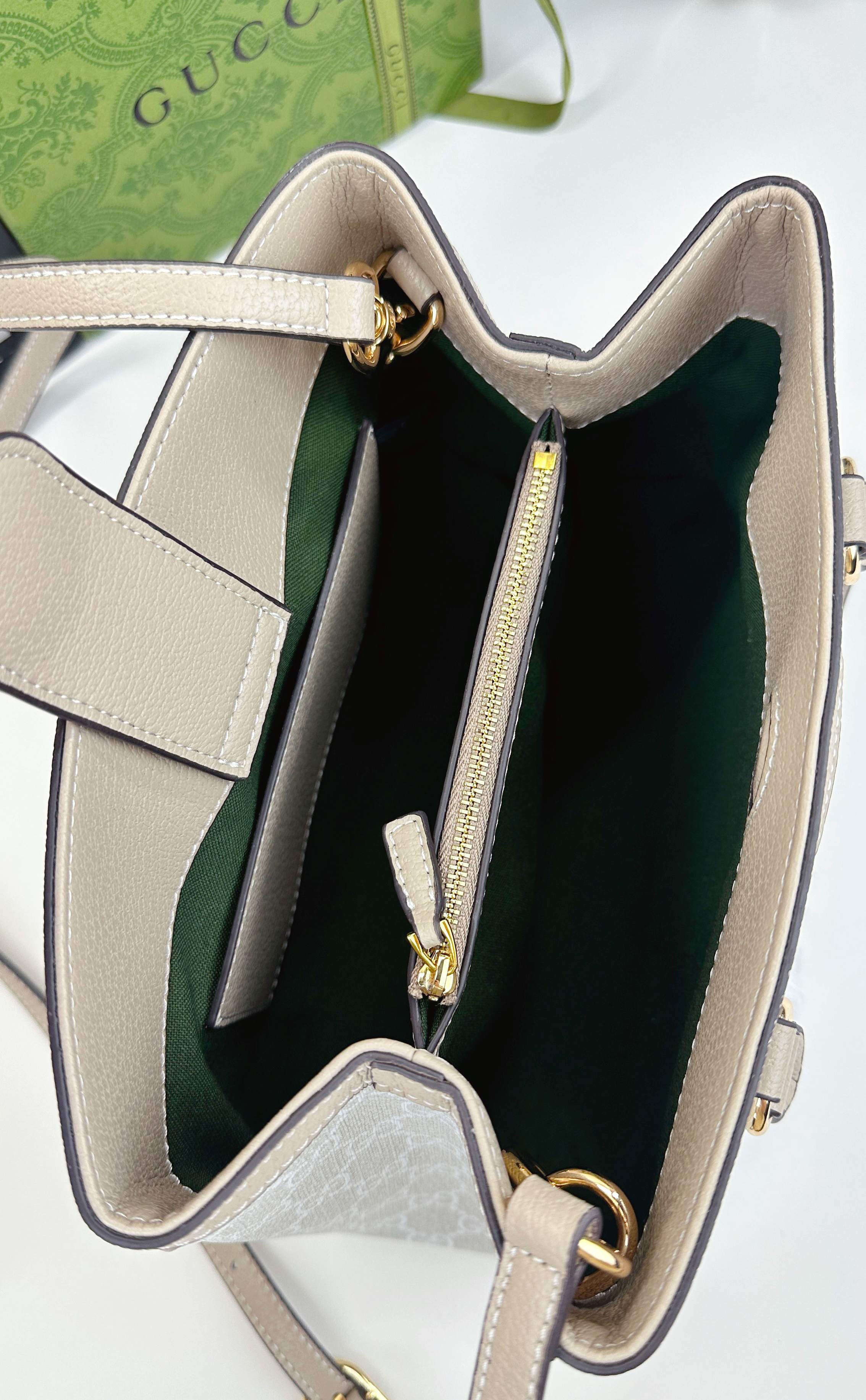 Ophidiaシリーズ 新型柔らかいトートバッグ