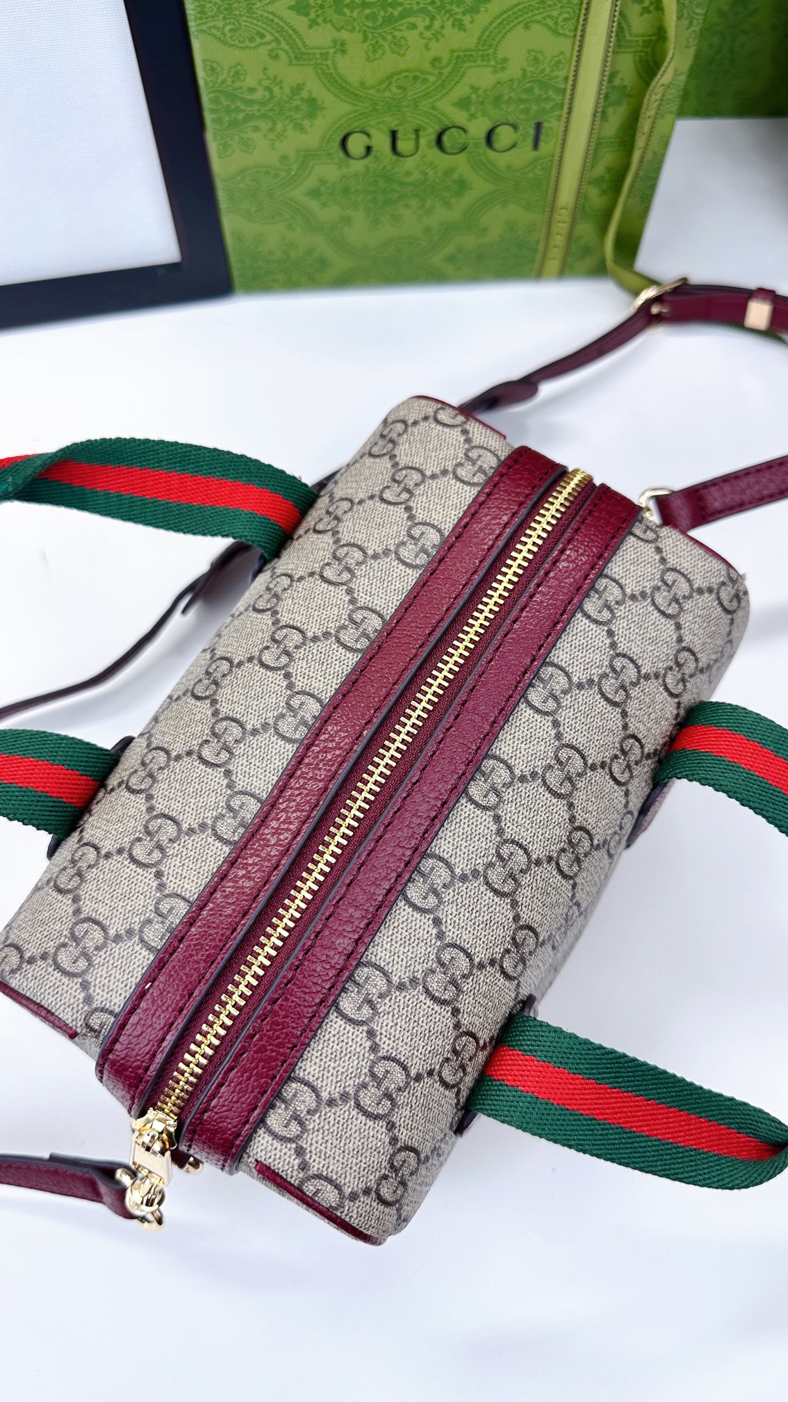 Gucci Mini GG手袋 - 旅行包のクラシックデザインを再現