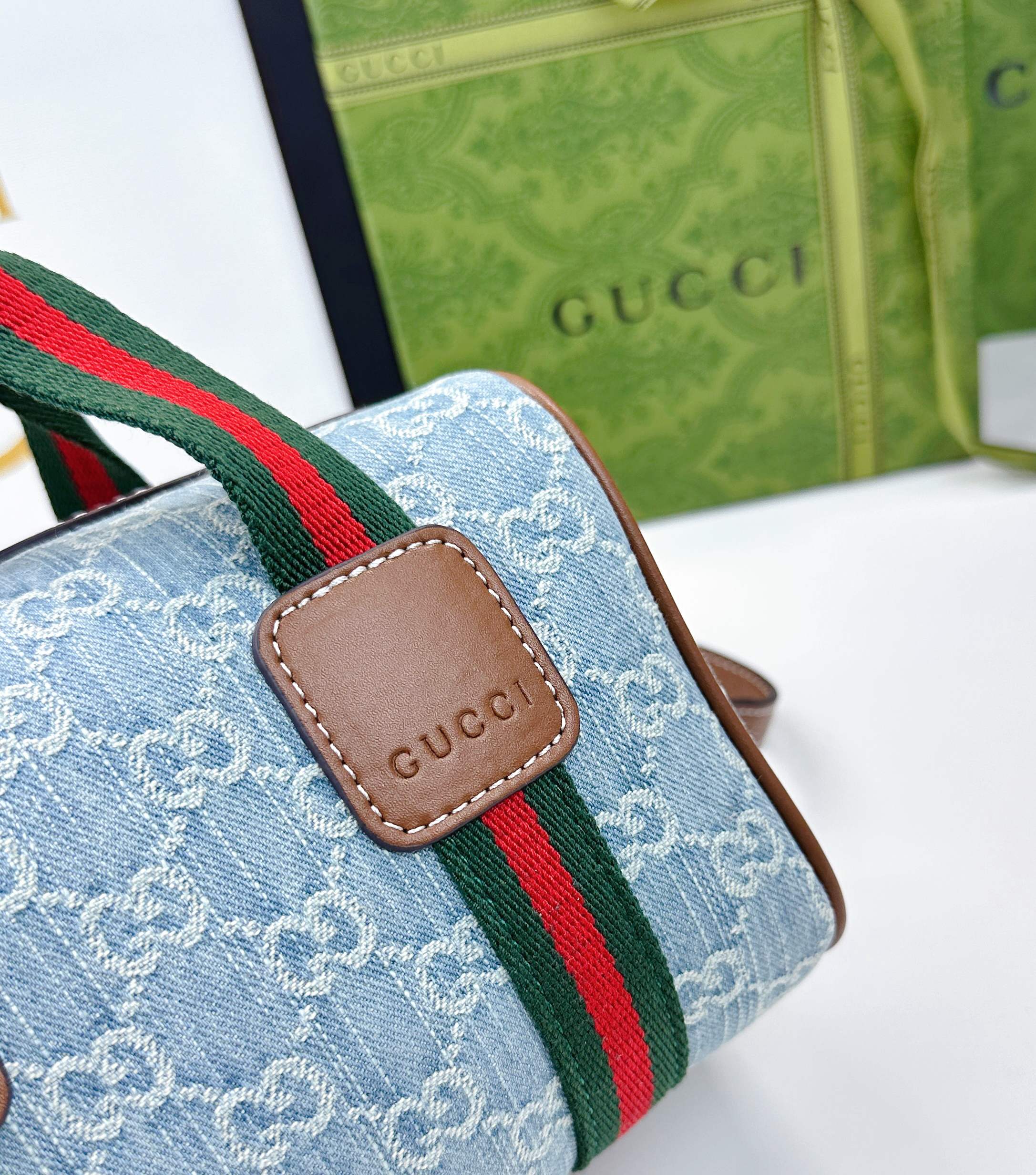 Gucci Mini GG手袋 - クラシックな旅行バッグスタイル
