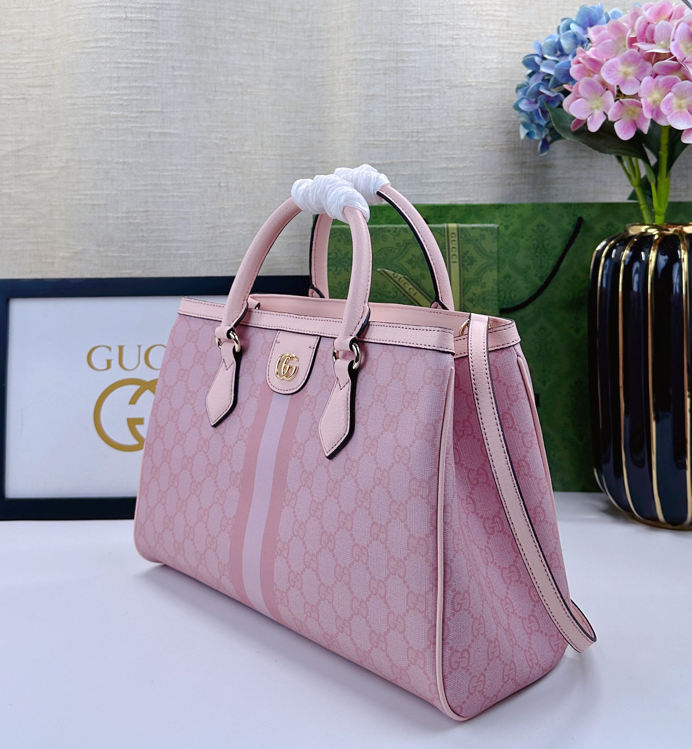 Ophidiaシリーズ 軽やかな米色とブラウンの新作ショルダーバッグ